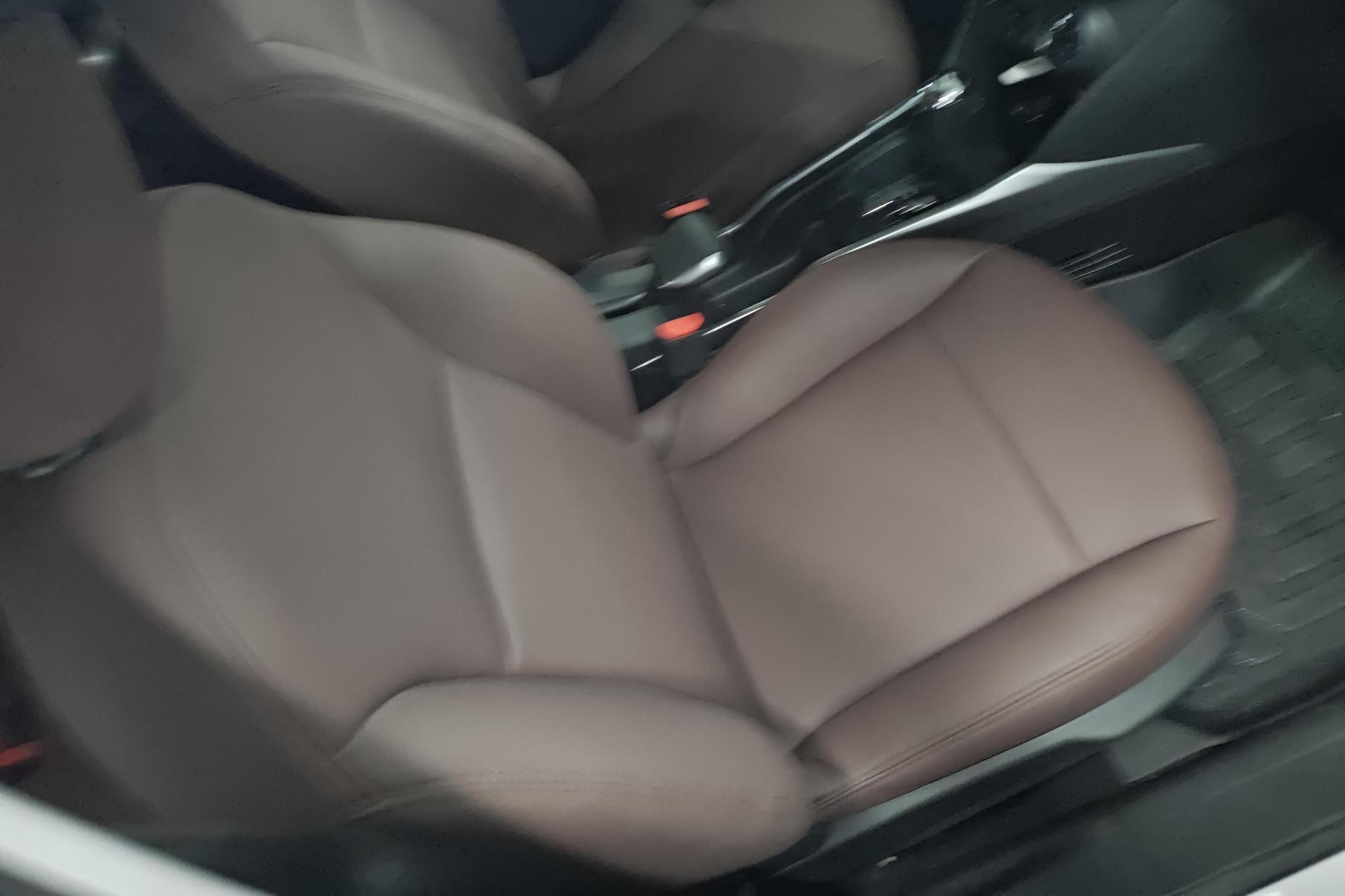 Peugeot 2008 2015 1.6L AT