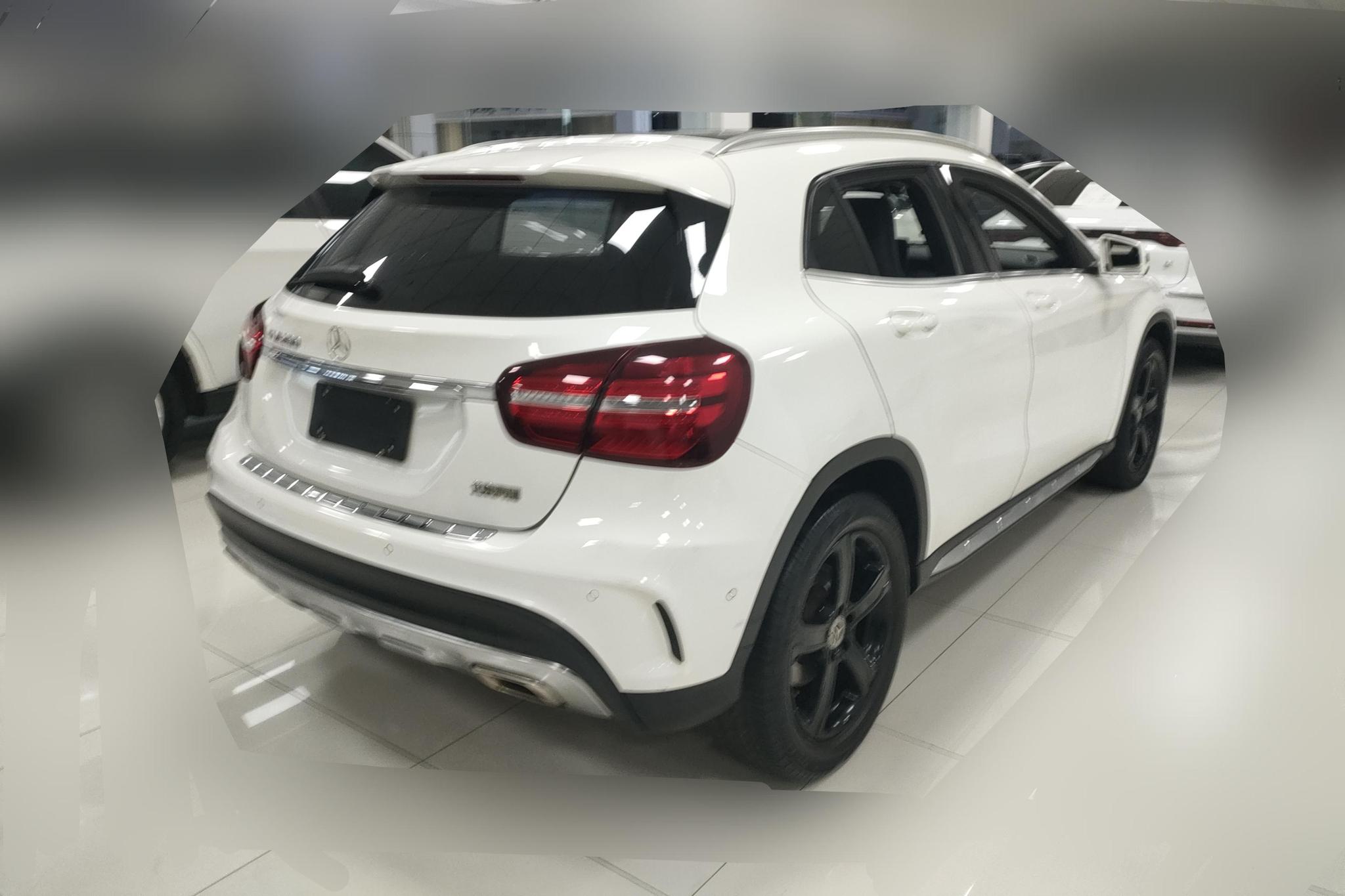 Mercedes-Benz GLA 2019 GLA 200 Fashion