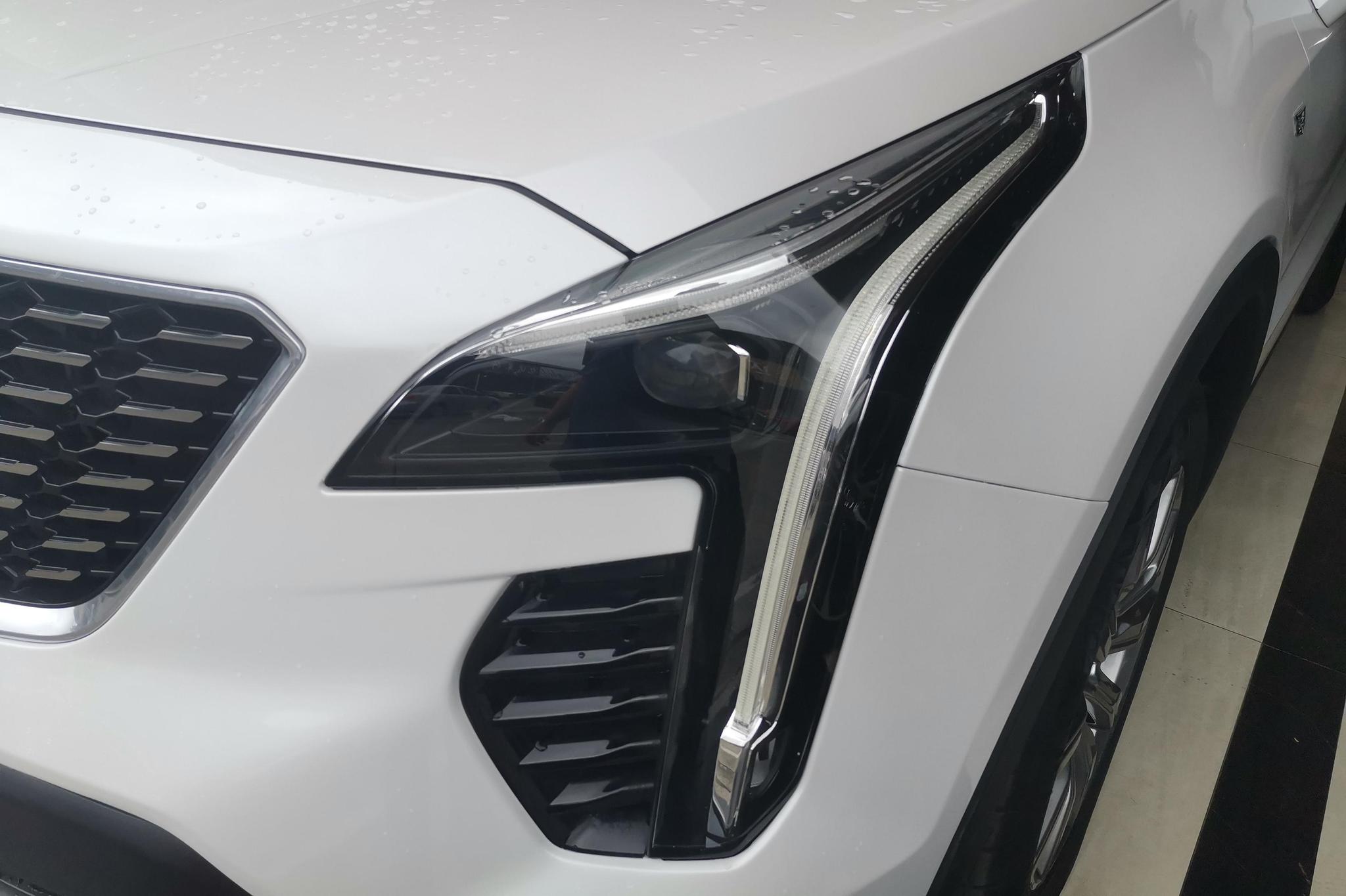 Cadillac XT4 2018 28T Lead