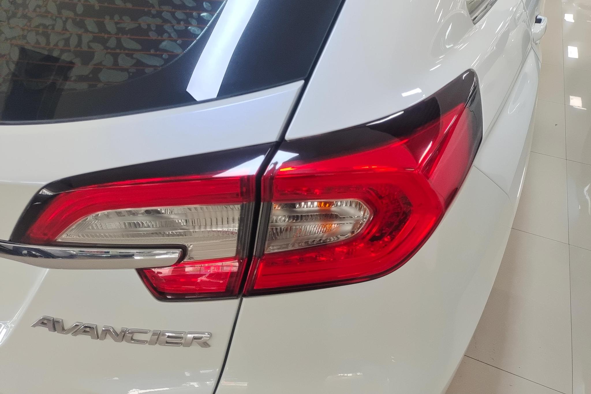 Honda Avancier 2017 240TURBO Luxury
