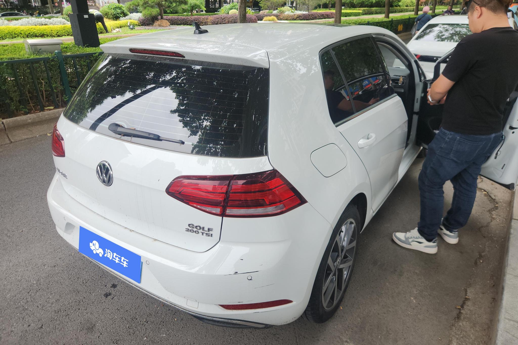 Volkswagen Golf 2020 200TSI DSG Comfort