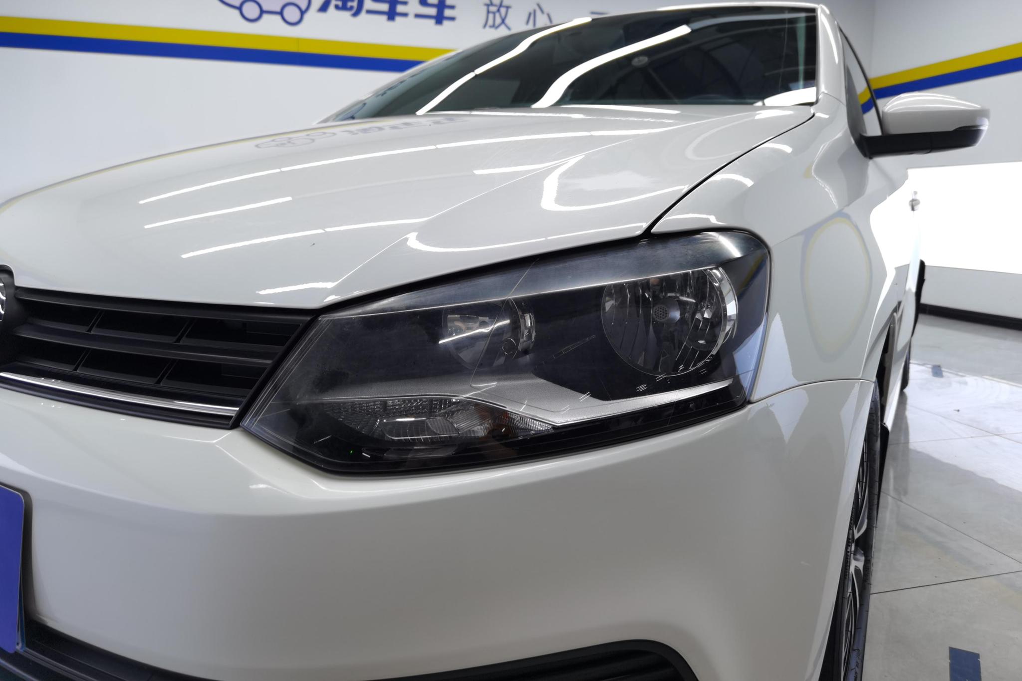 Volkswagen Polo 2016 1.4L MT
