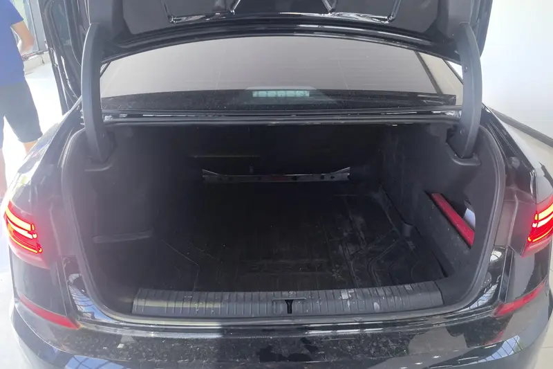 Volkswagen Passat — фото 12