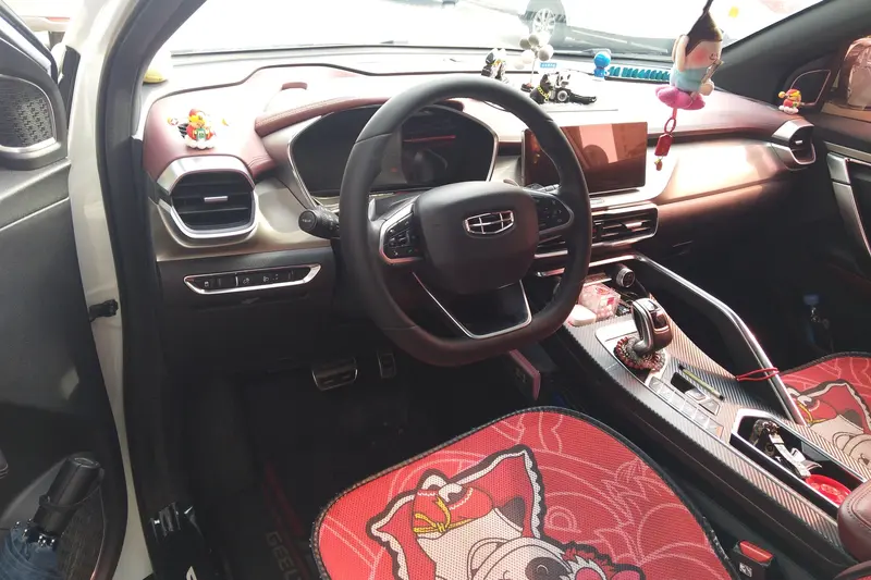 Geely Binyue 260 T DCT Battle V — фото 7