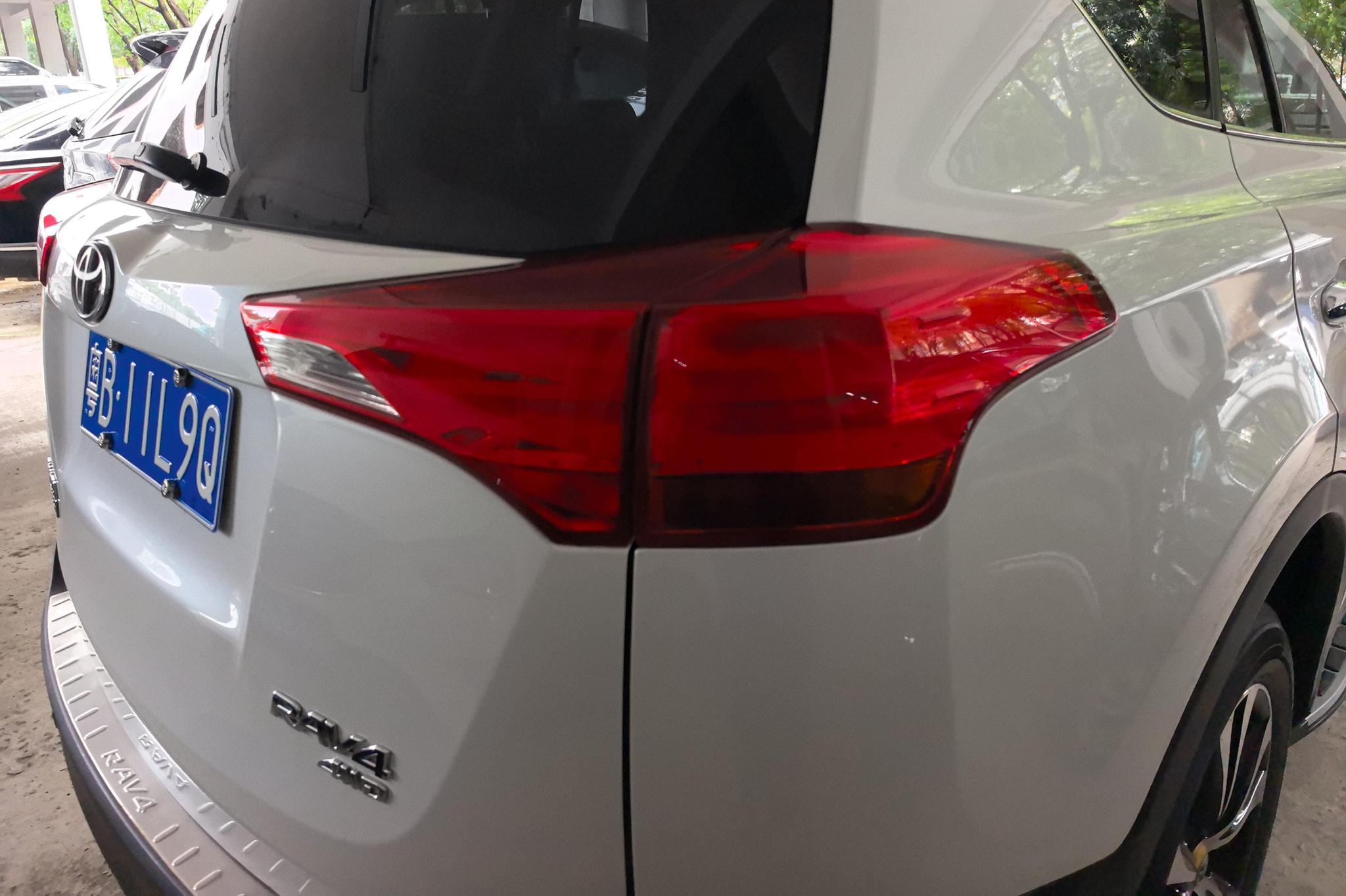 Toyota RAV4 2015 2.5L AT Elite