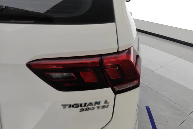 Volkswagen Tiguan L — фото 5