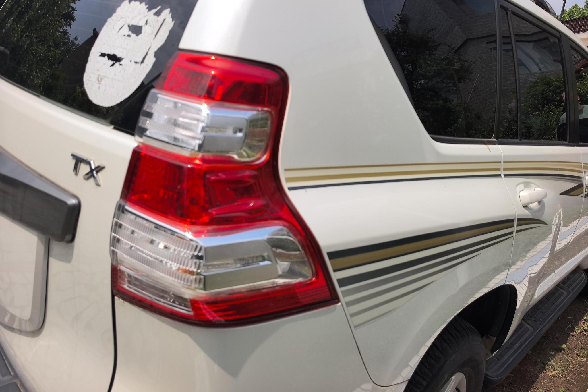 Toyota Land Cruiser Prado 2015 2.7L AT Luxury