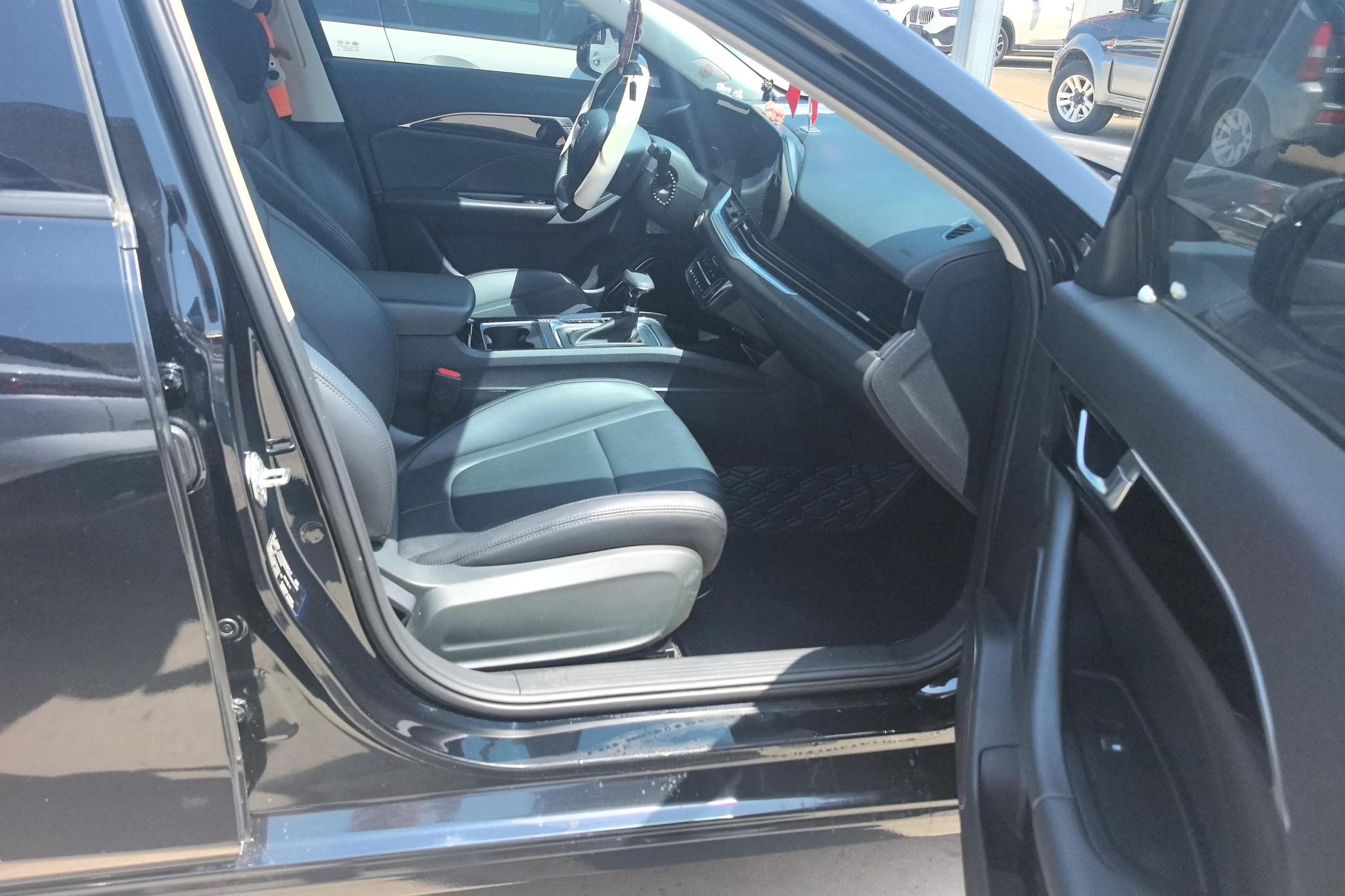 Bestune B70 2022 1.5T AT