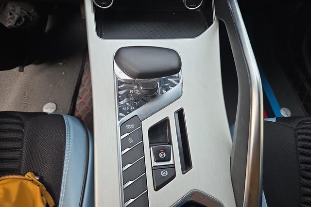 Geely Coolray 2023 1.5 T DCT — фото 10