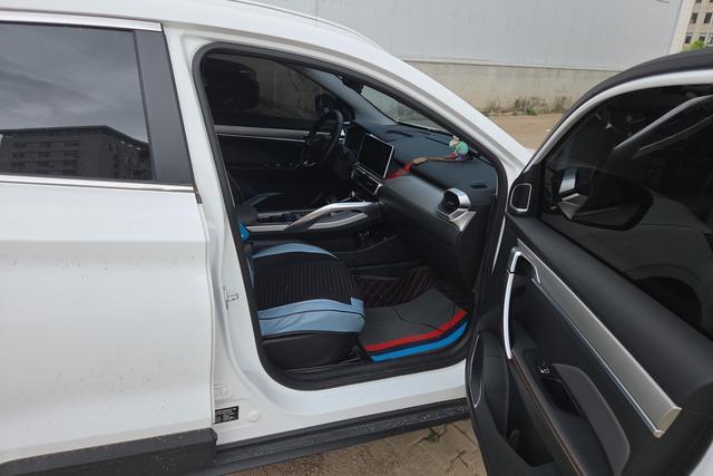 Geely Coolray 2023 1.5 T DCT — фото 16