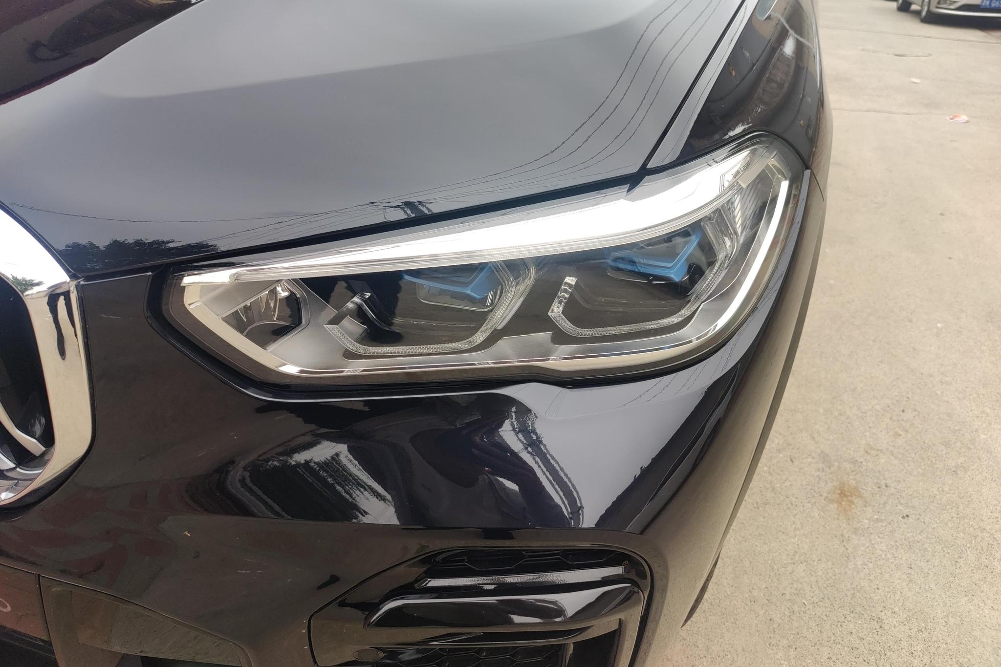 BMW X5 2022 xDrive 30Li Premium M Sport