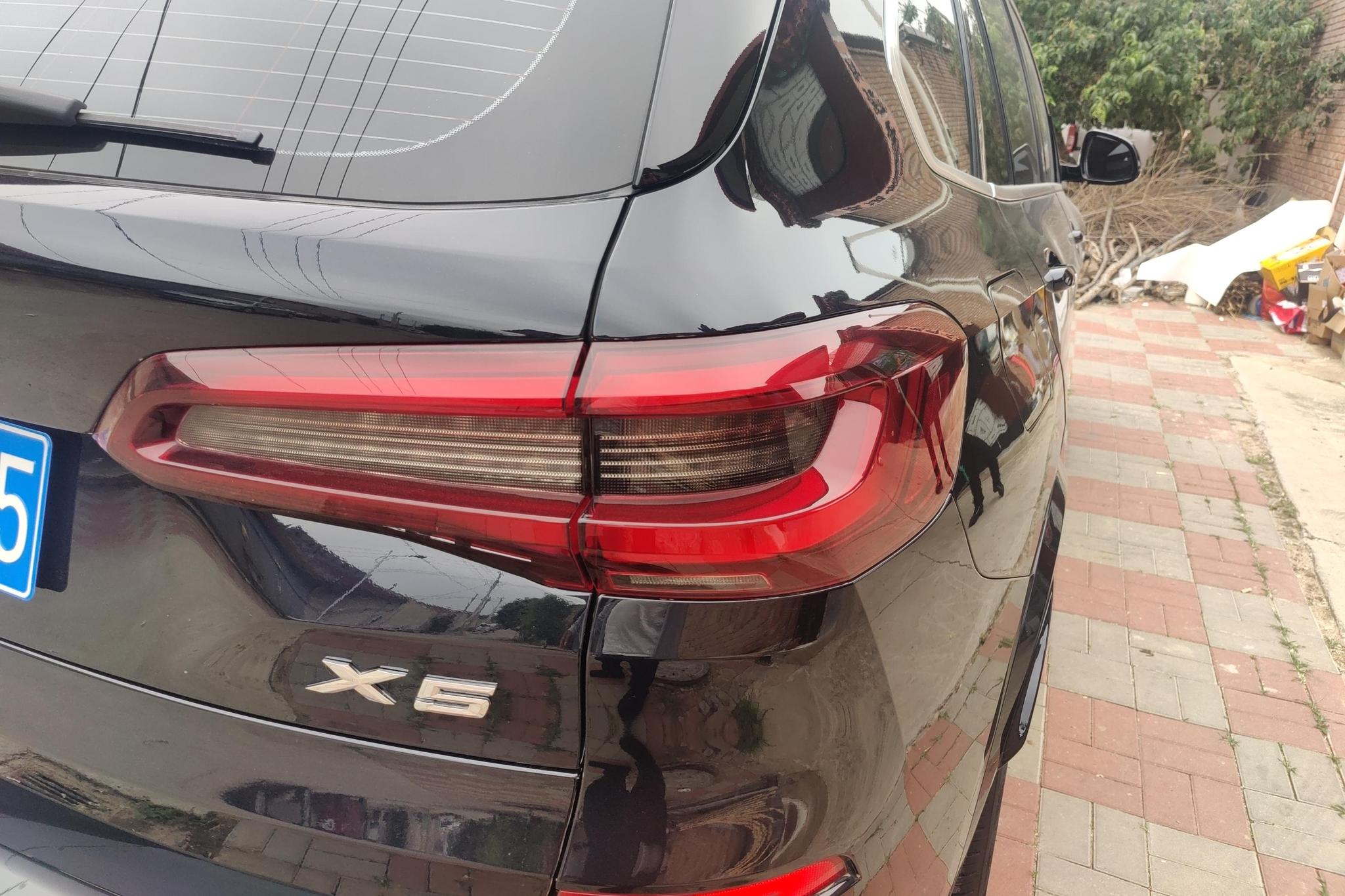 BMW X5 2022 xDrive 30Li Premium M Sport