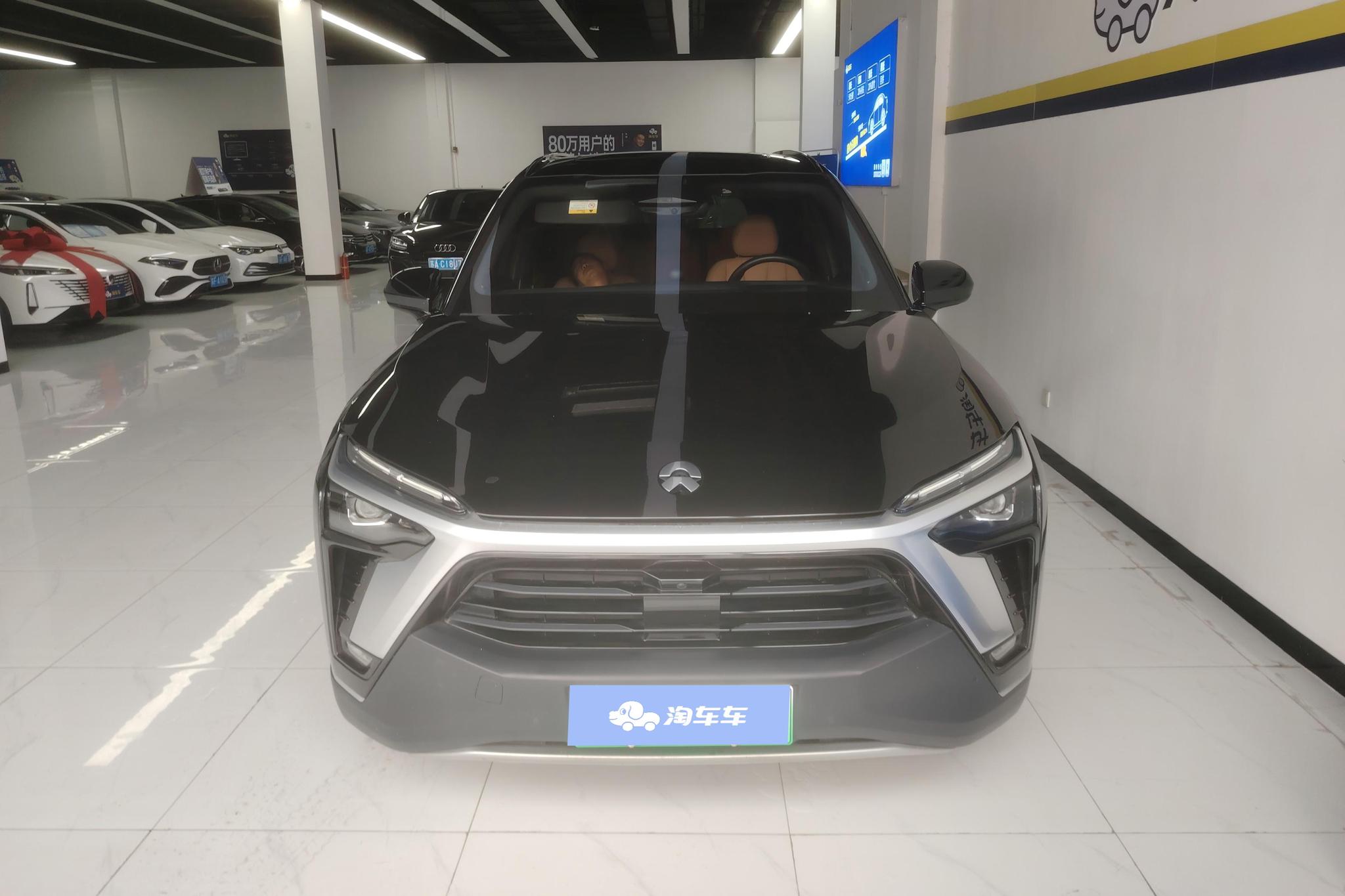 NIO ES8 2020 580KM мест