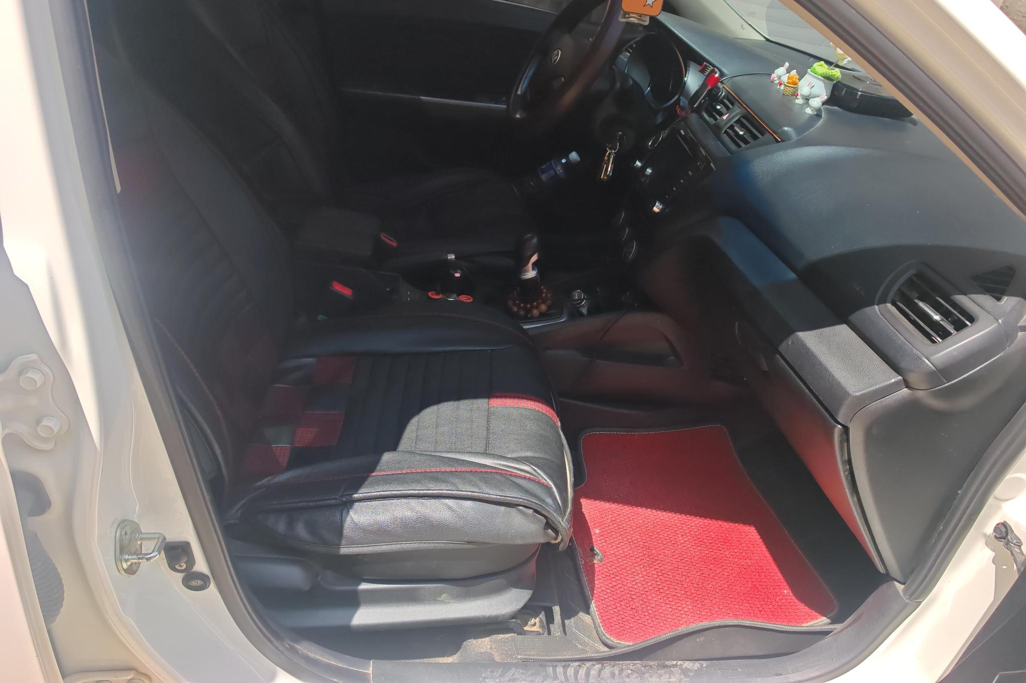 Kia K2 2015 1.4L MT GLS