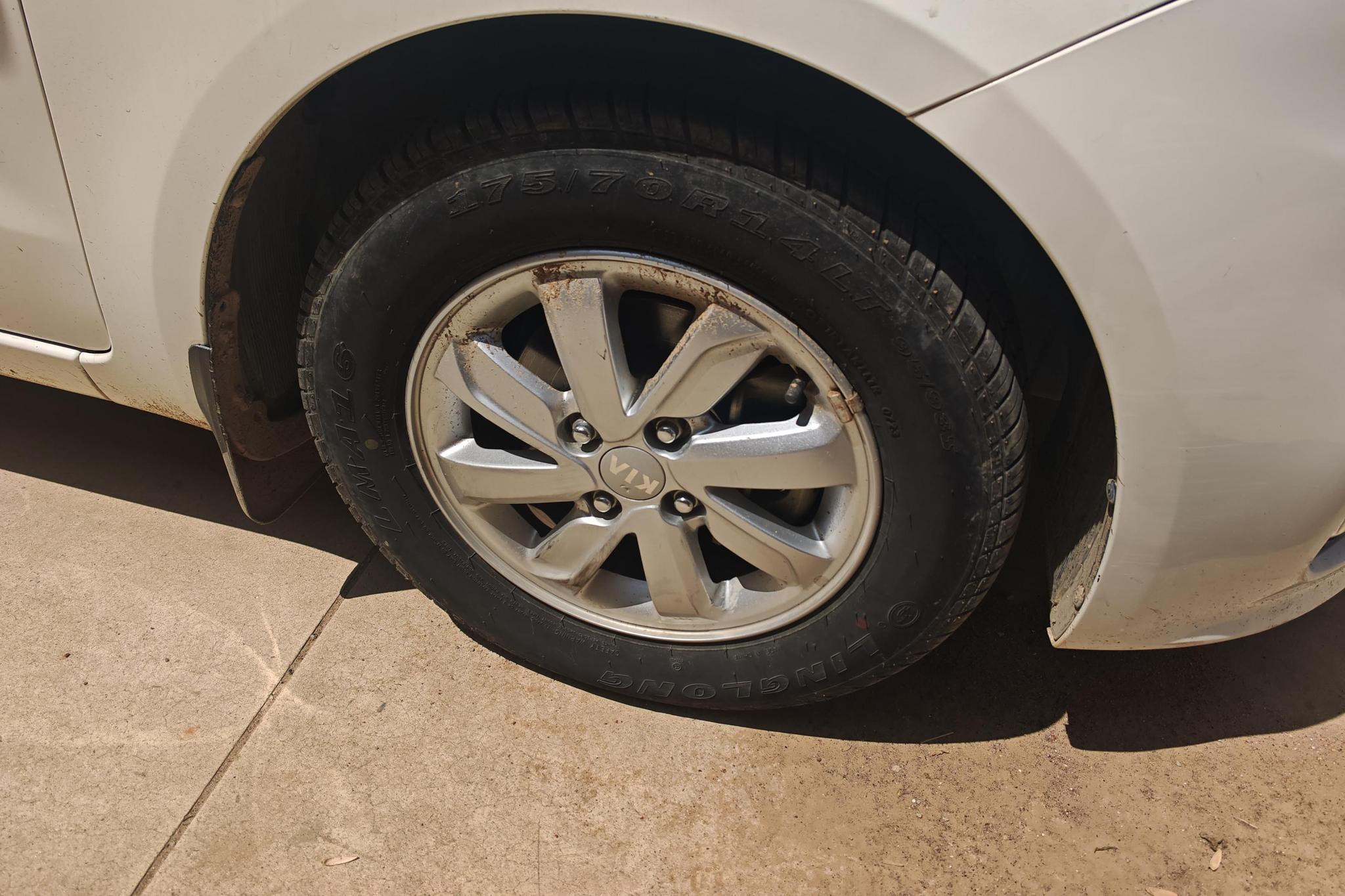 Kia K2 2015 1.4L MT GLS