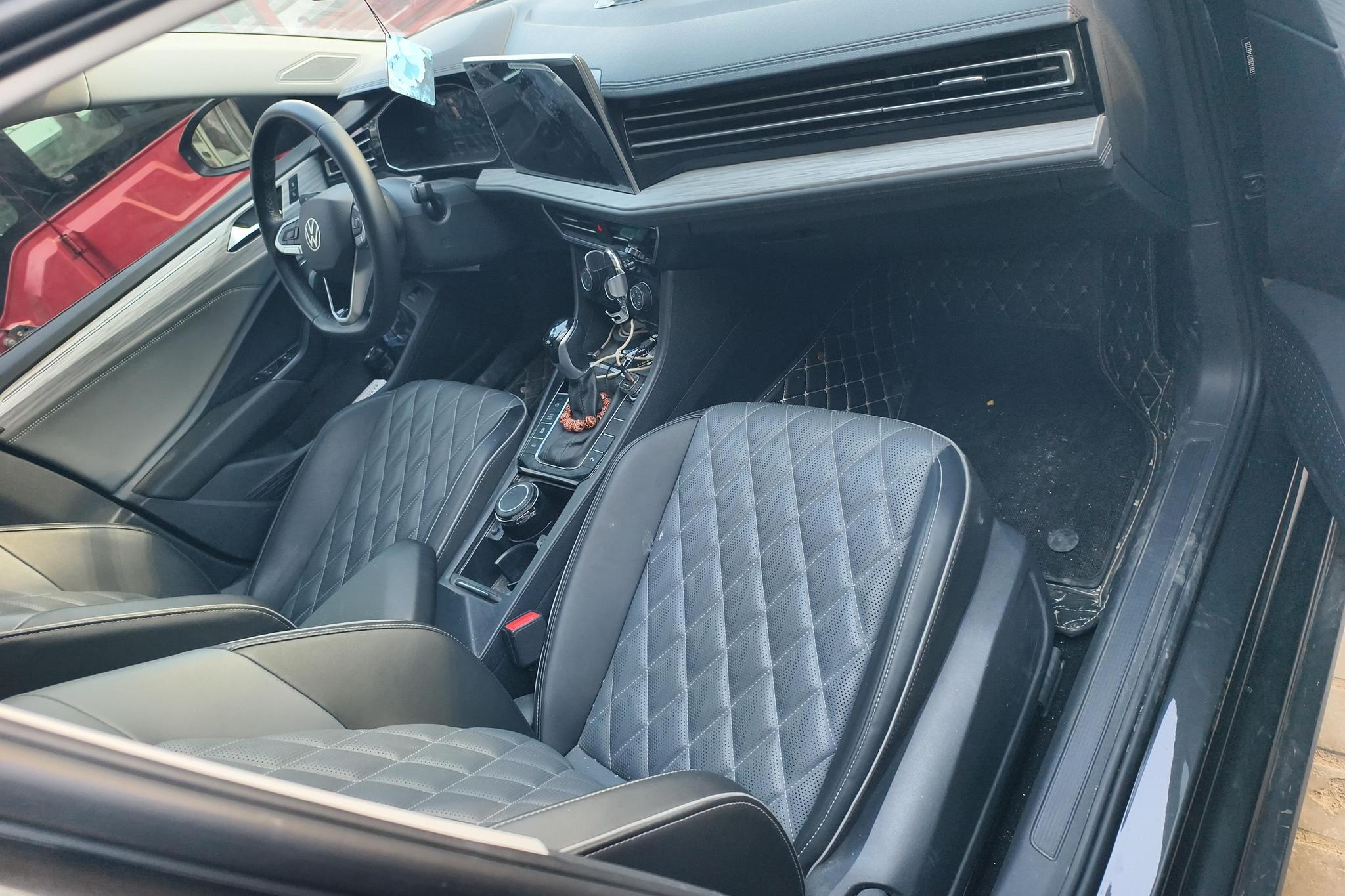 Volkswagen Sagitar 2023 300TSI DSG