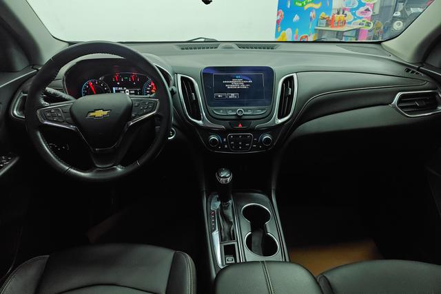 Chevrolet Equinox 2018 550 T AT 4 WD — фото 13