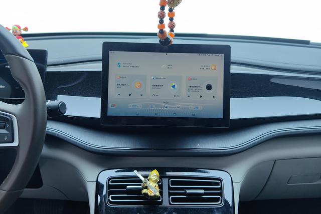BYD QIN PLUS Hybrid 2024 — фото 11