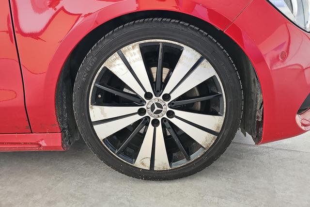 Mercedes-Benz CLA 2018 CLA 200 — фото 10