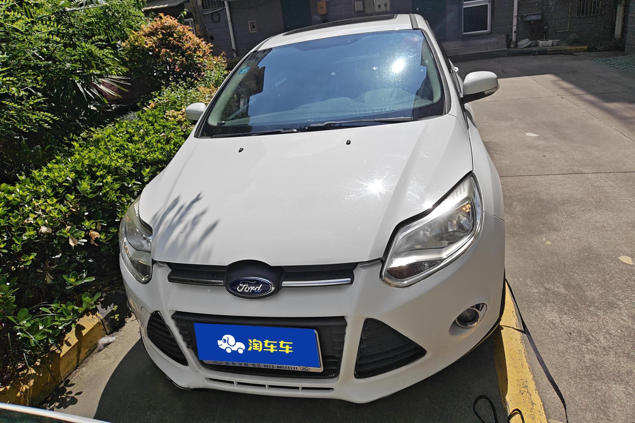 Ford Focus 2012 1.6L AT