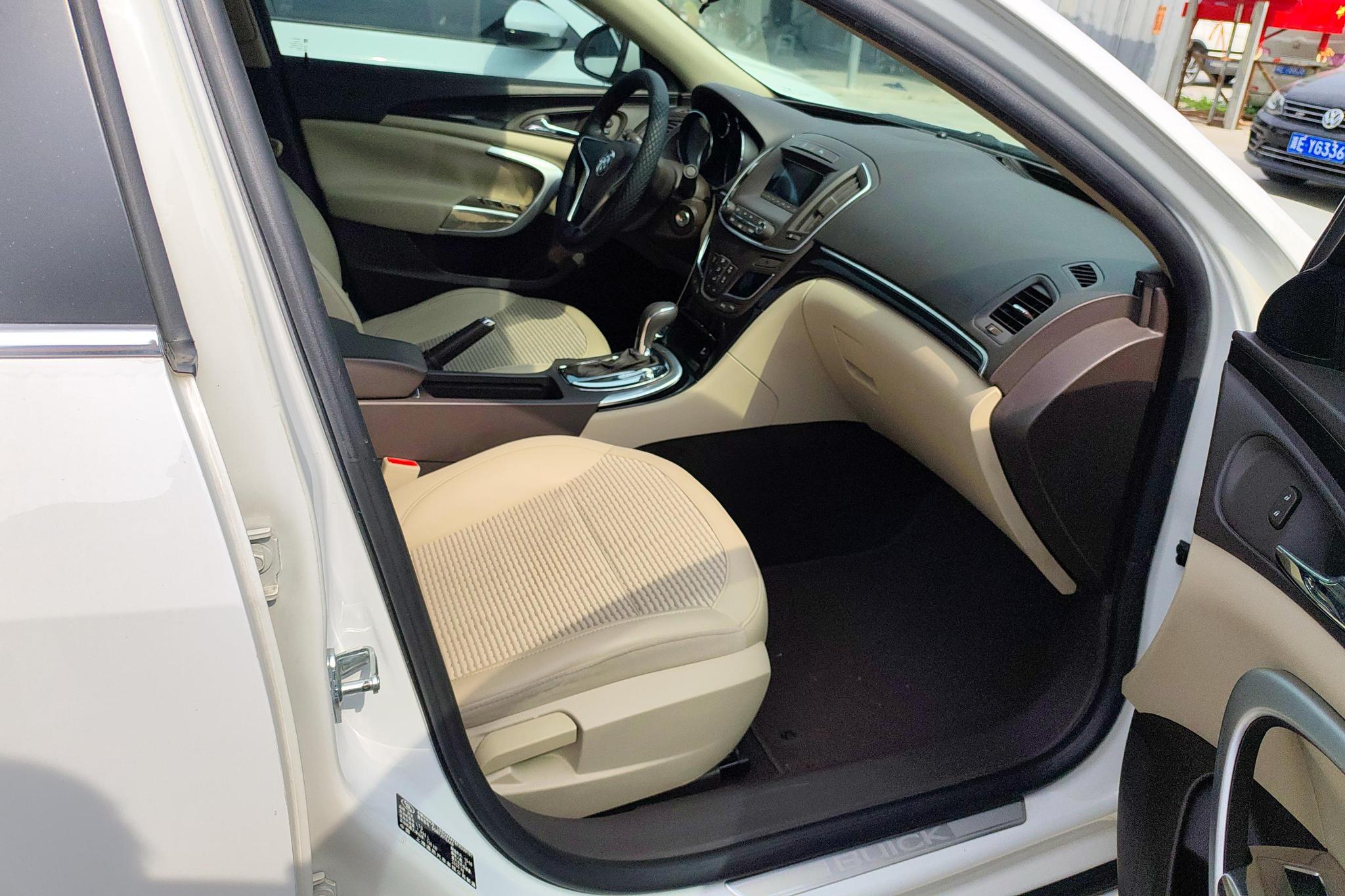 Buick Regal 2015 2.0L Lead Fashion