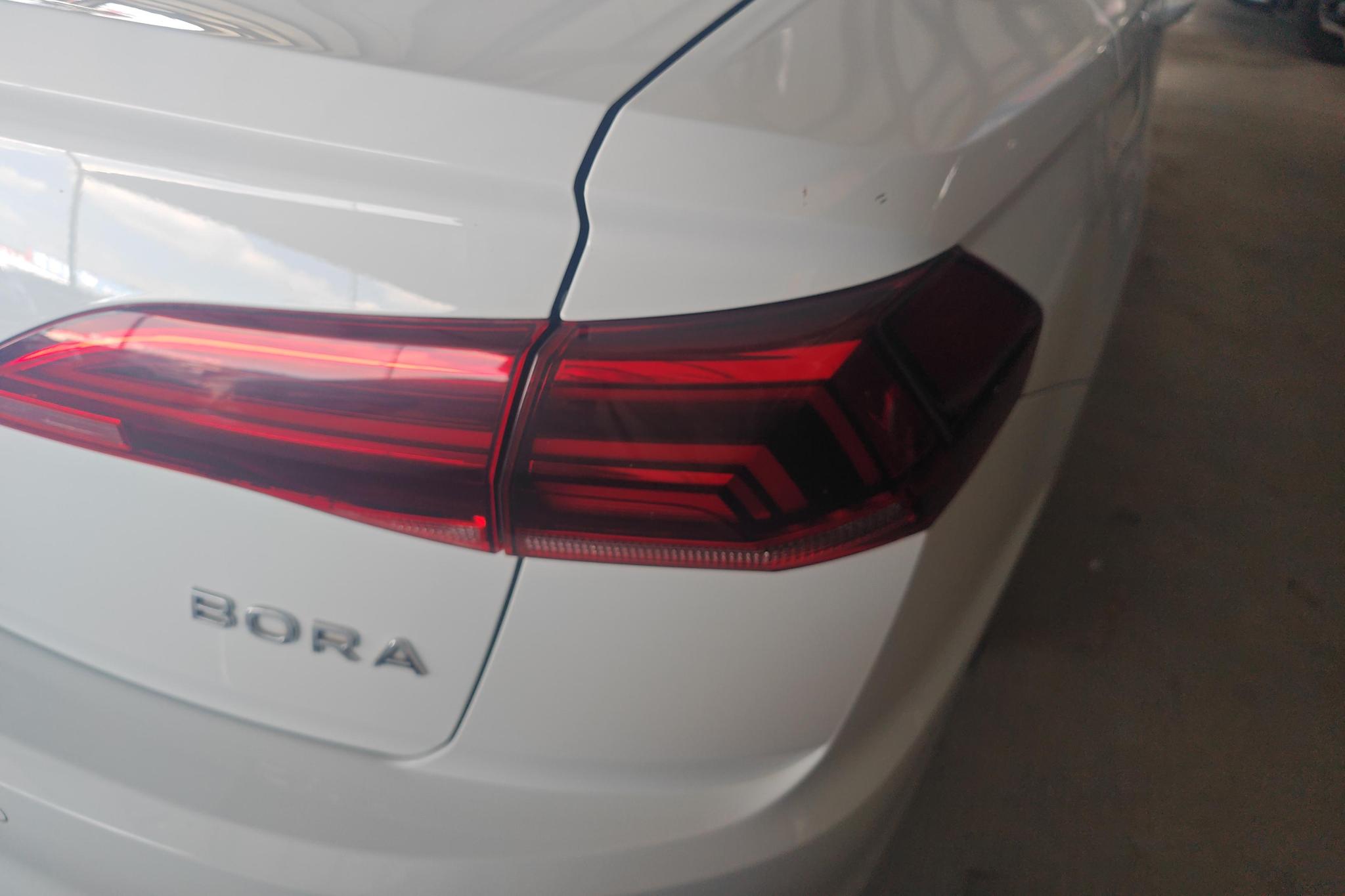 Volkswagen Bora 2021 1.5L AT Elite Smart Connect
