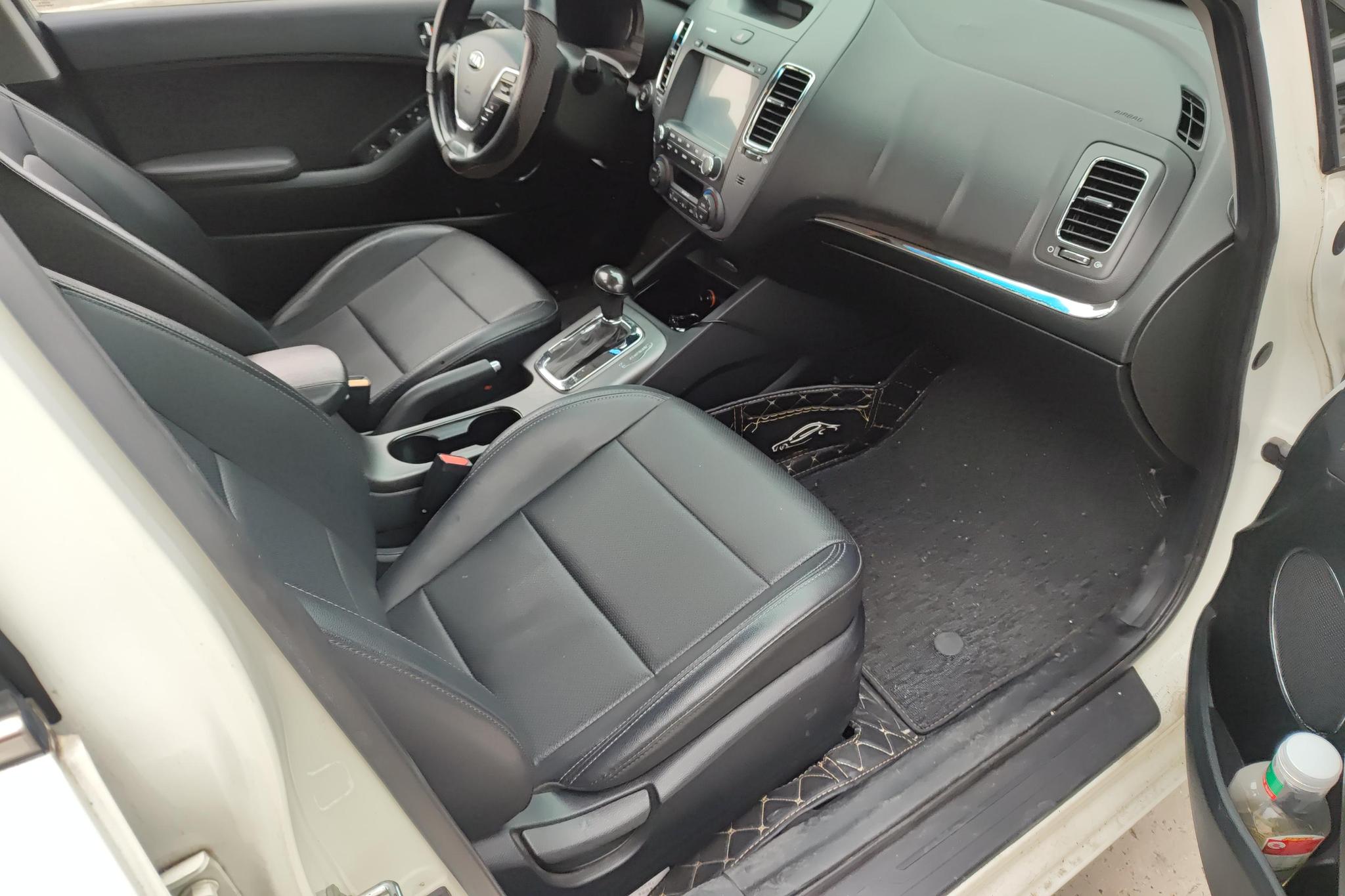 Kia K3 2015 1.6L AT DLX