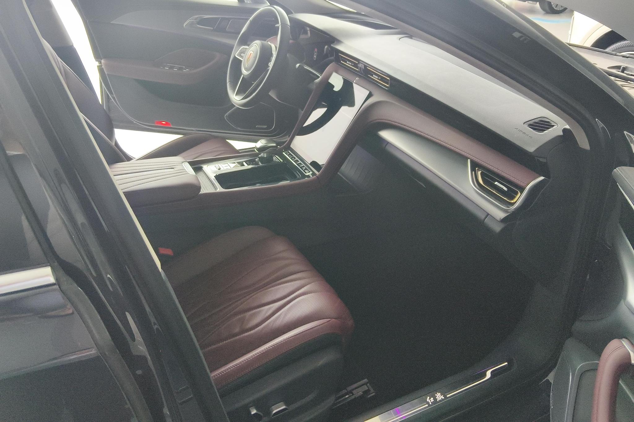 Hongqi H5 2023 2.0T AT