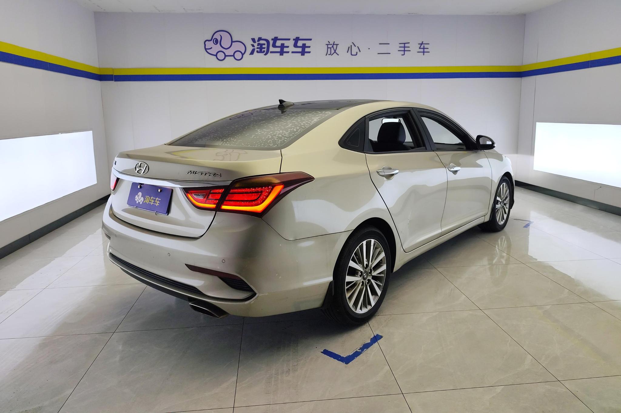 Hyundai Mistra 2017 1.8L AT Luxury DLX V
