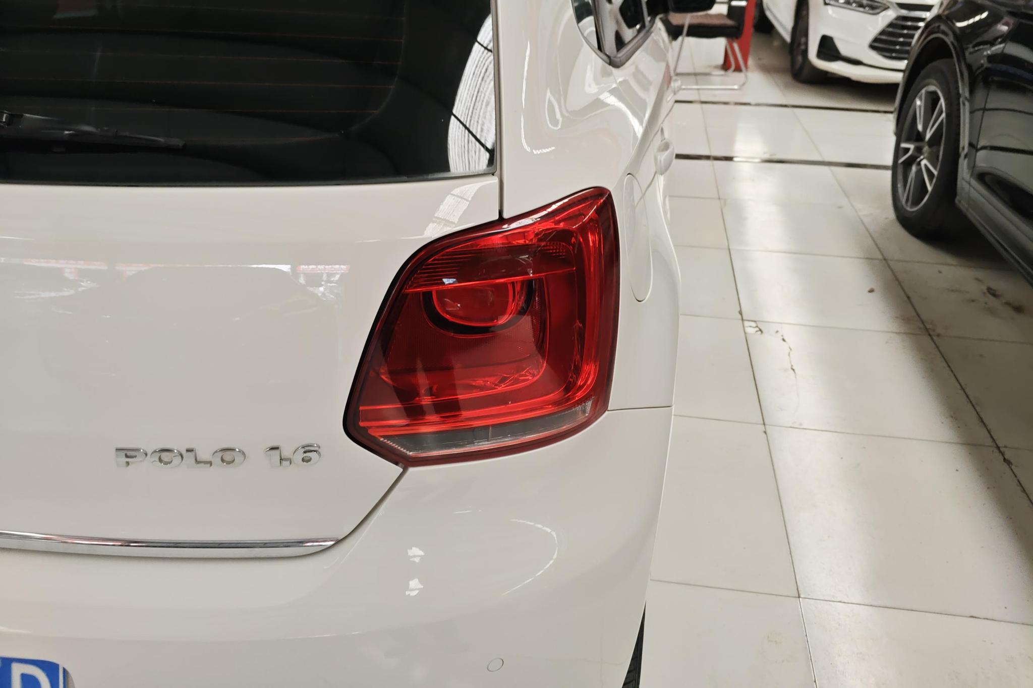 Volkswagen Polo 2013 1.6L AT Luxury