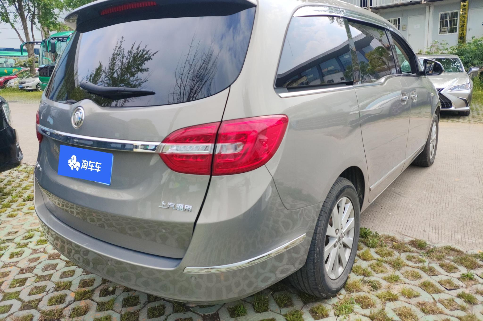 Buick GL8 2017 25S Luxury V