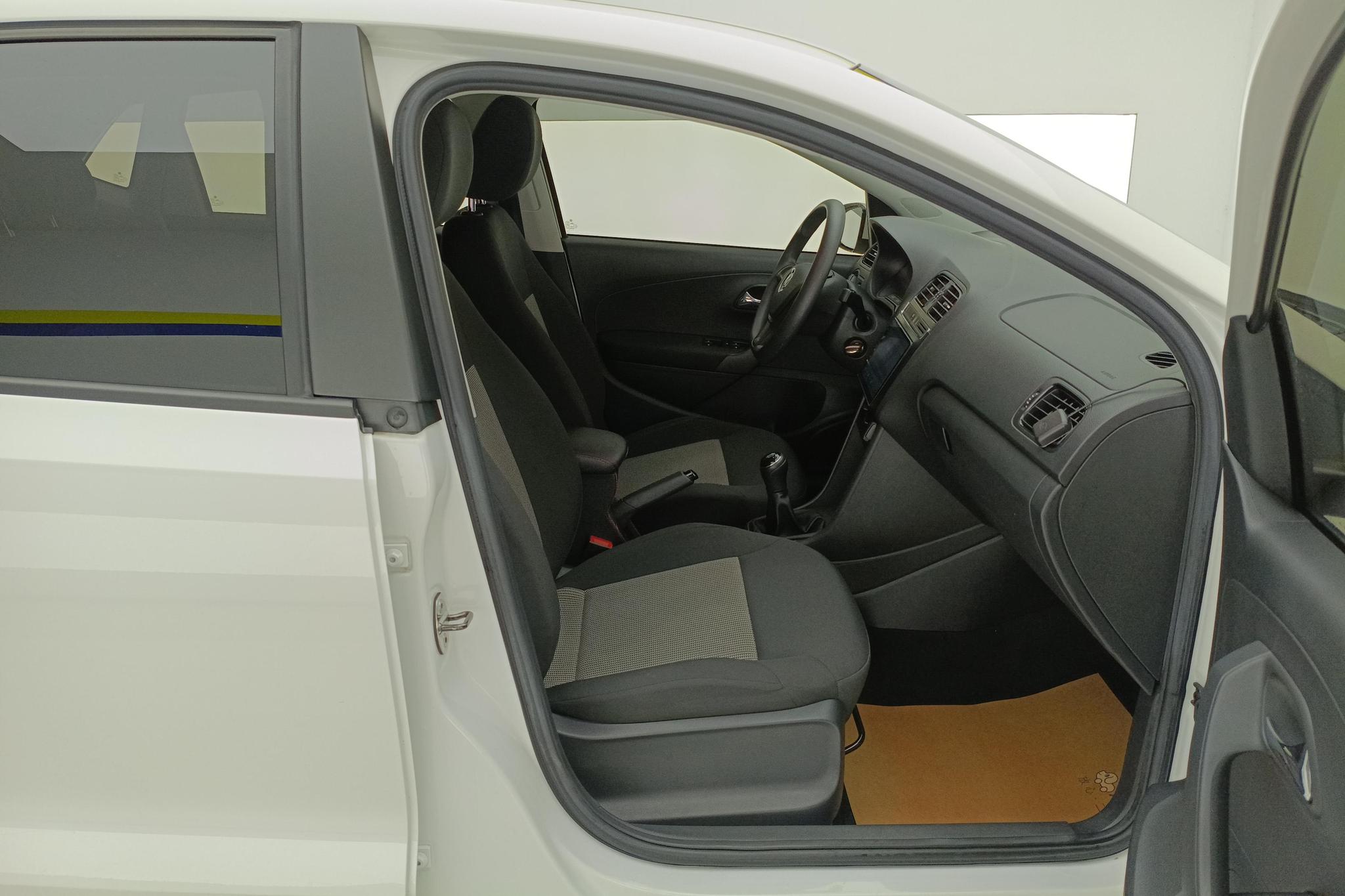 Volkswagen Polo 2018 1.5L MT