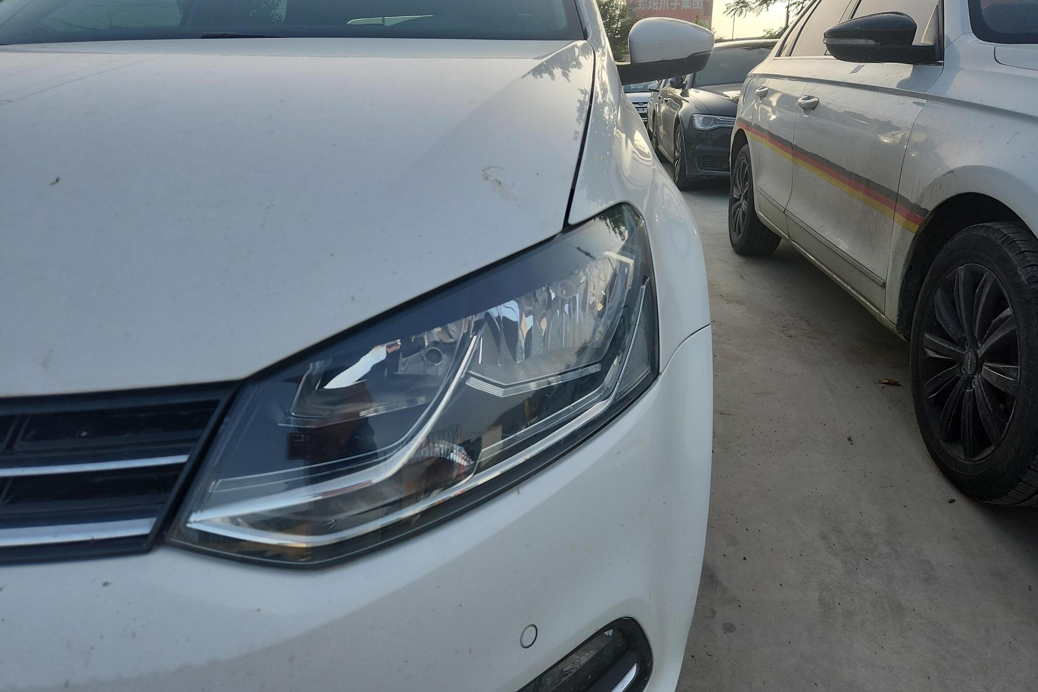 Volkswagen Polo 2014 1.6L AT Luxury