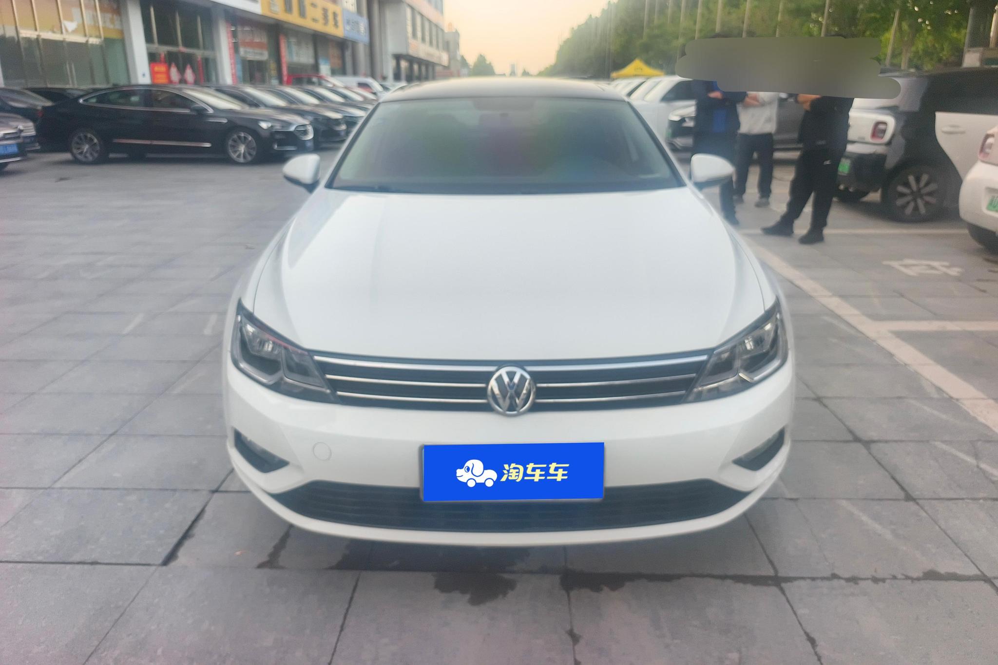 Volkswagen Lamando 2017 230TSI DSG