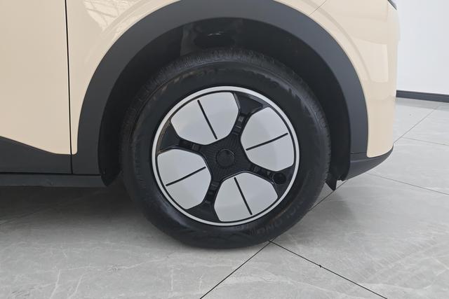 Geely Galaxy Xingyuan 2025 310km — фото 4