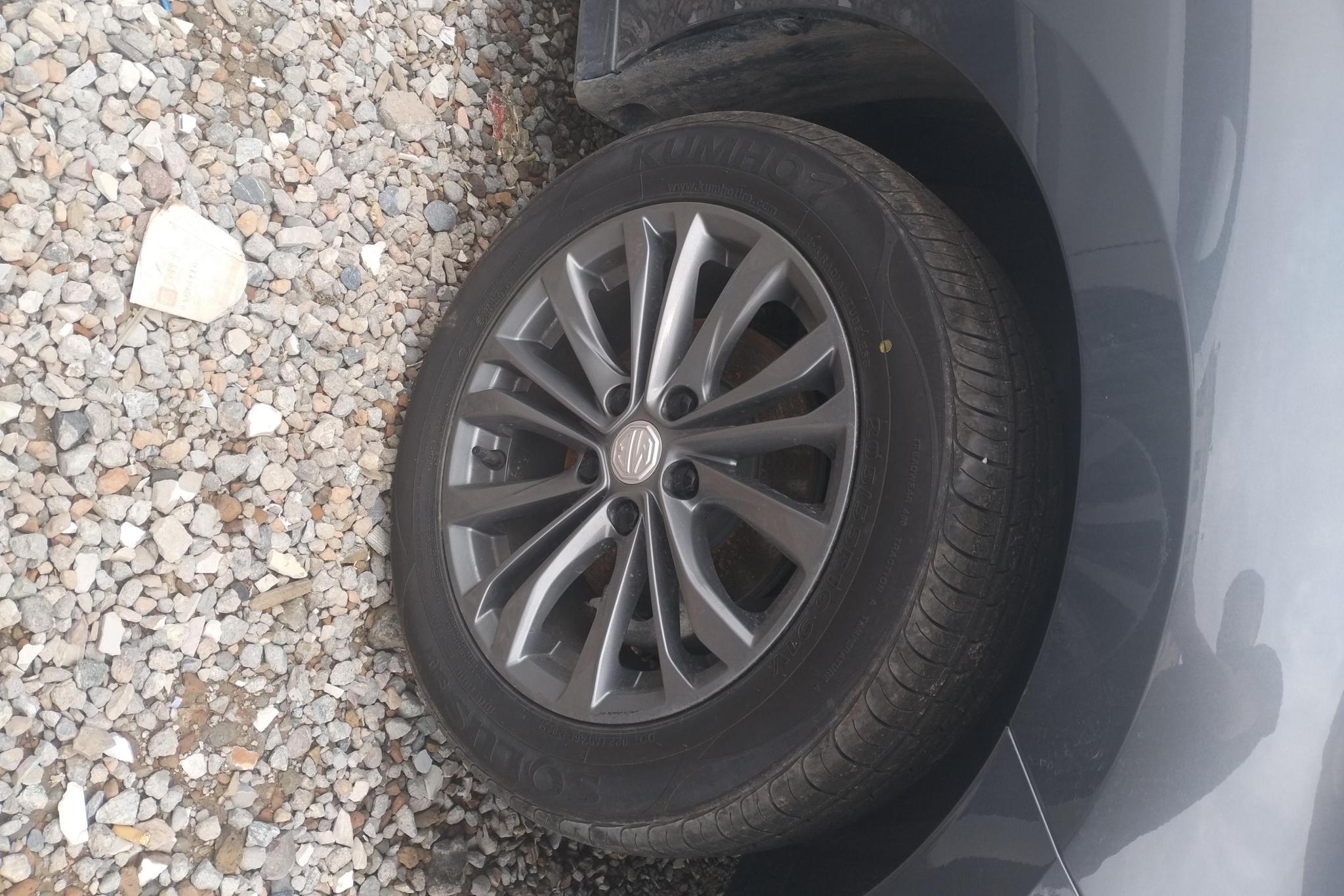 MG 5 2023 180DVVT CVT Luxury