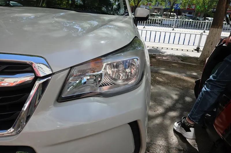 Subaru FORESTER 2.0i — фото 4