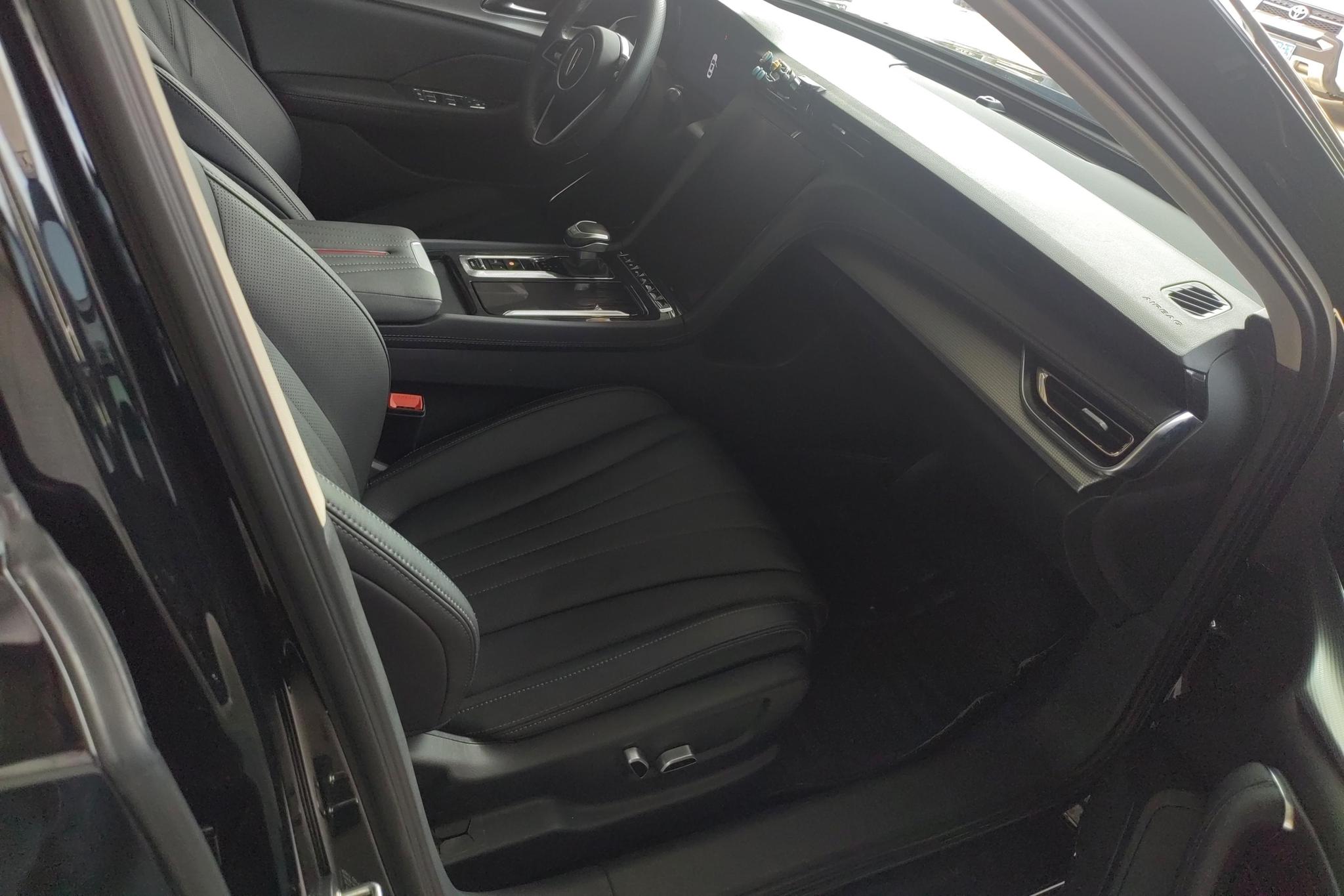 Hongqi H5 2023 2.0T AT
