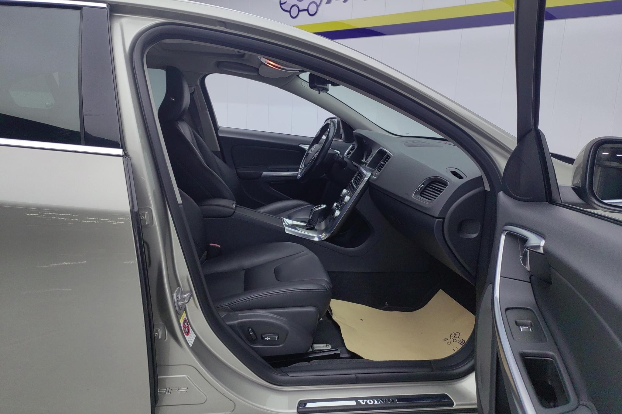Volvo S60 2016 S60L T4