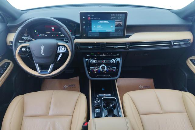Lincoln Corsair 2022 2.0 T 2 WD — фото 11
