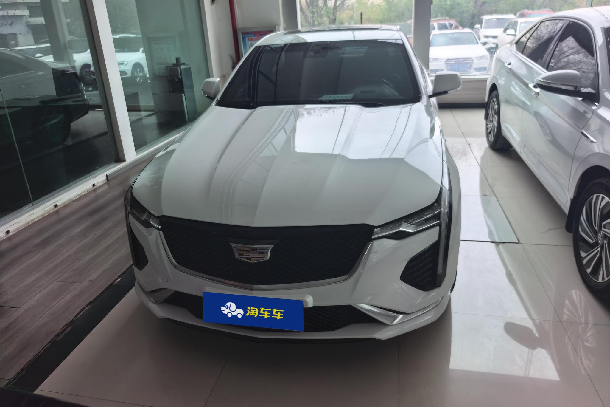 Cadillac CT4 2020 28T Fashion
