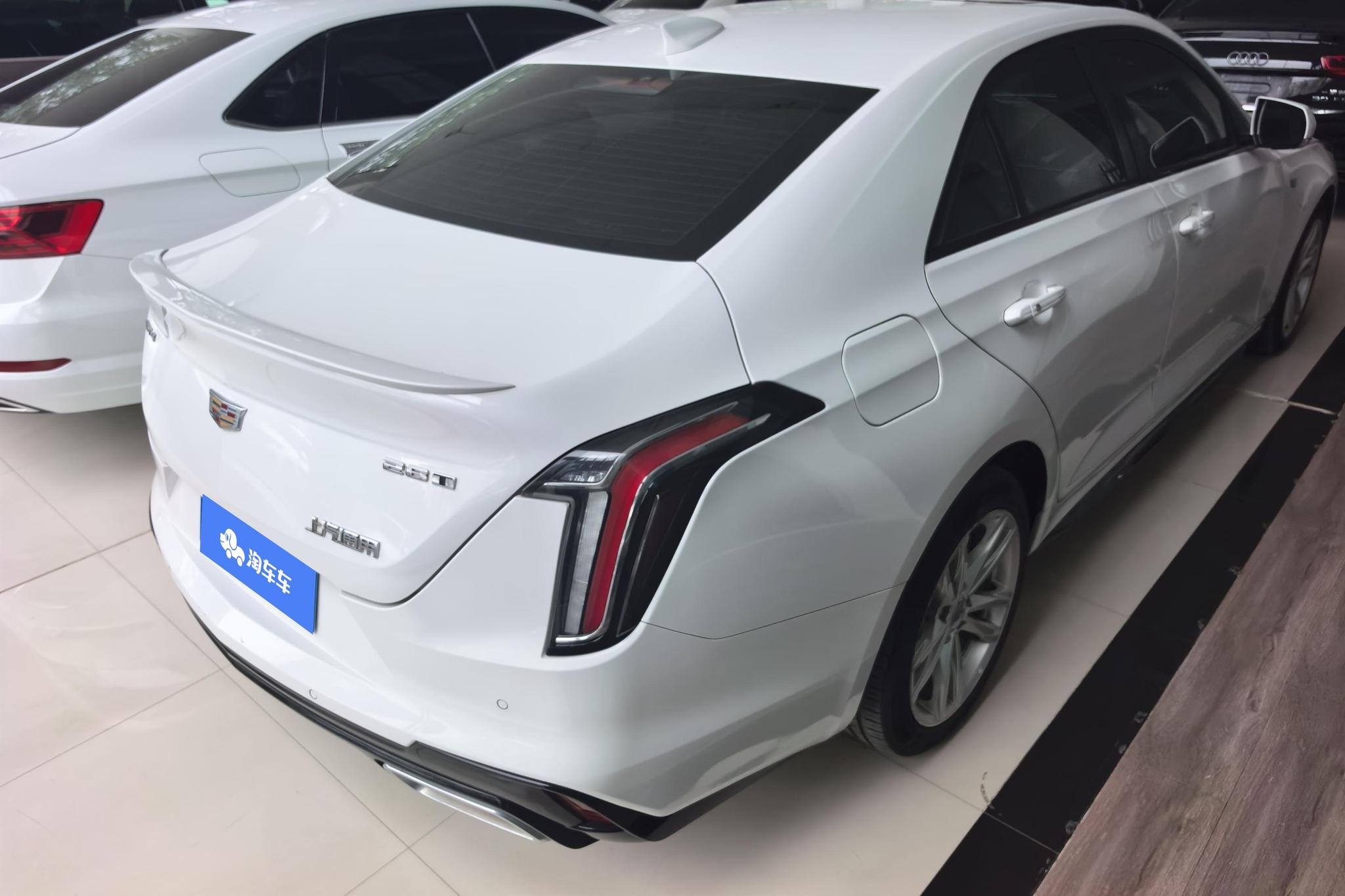 Cadillac CT4 2020 28T Fashion