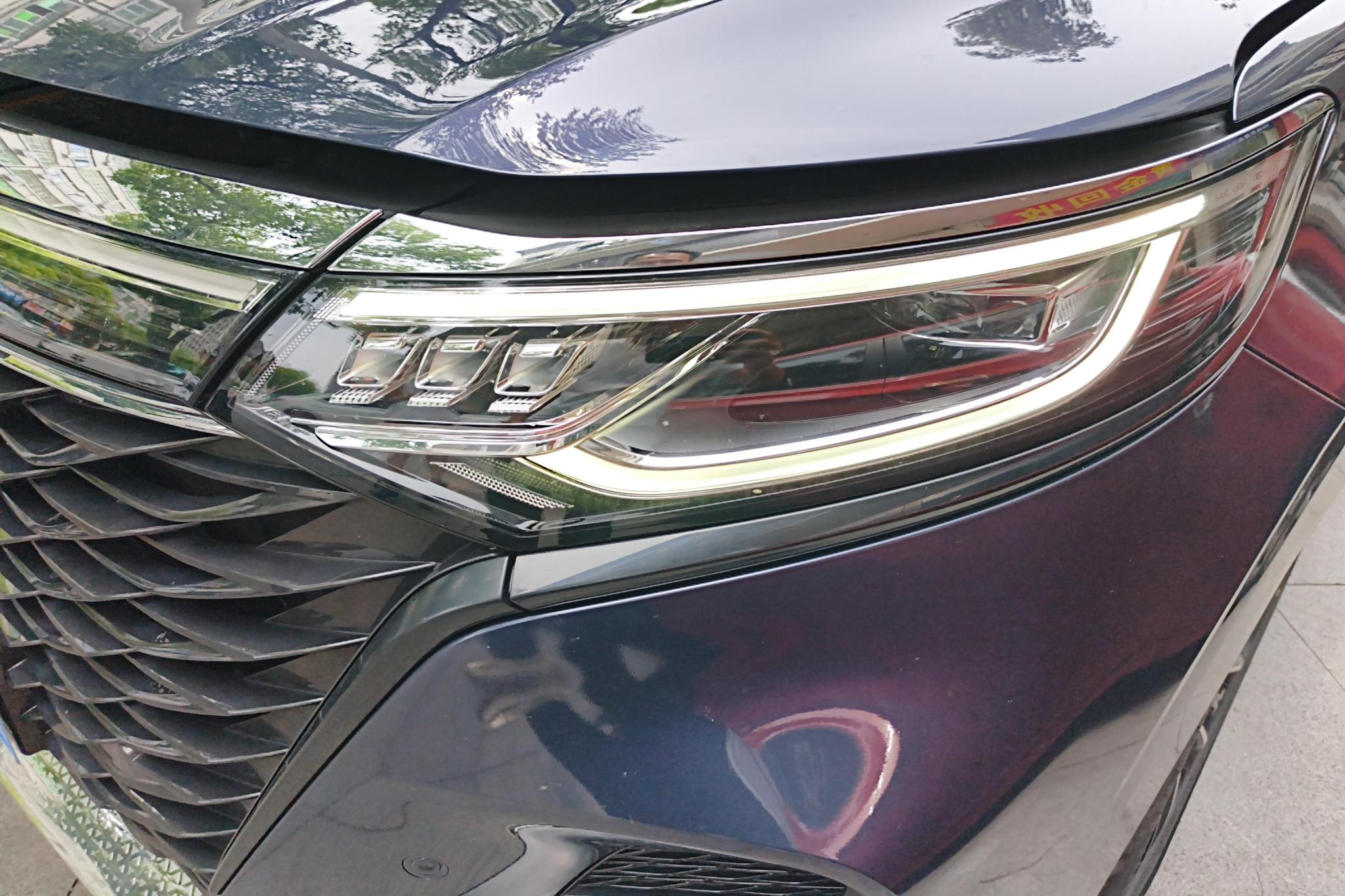 Roewe iMAX8 2021 400TGI Supreme