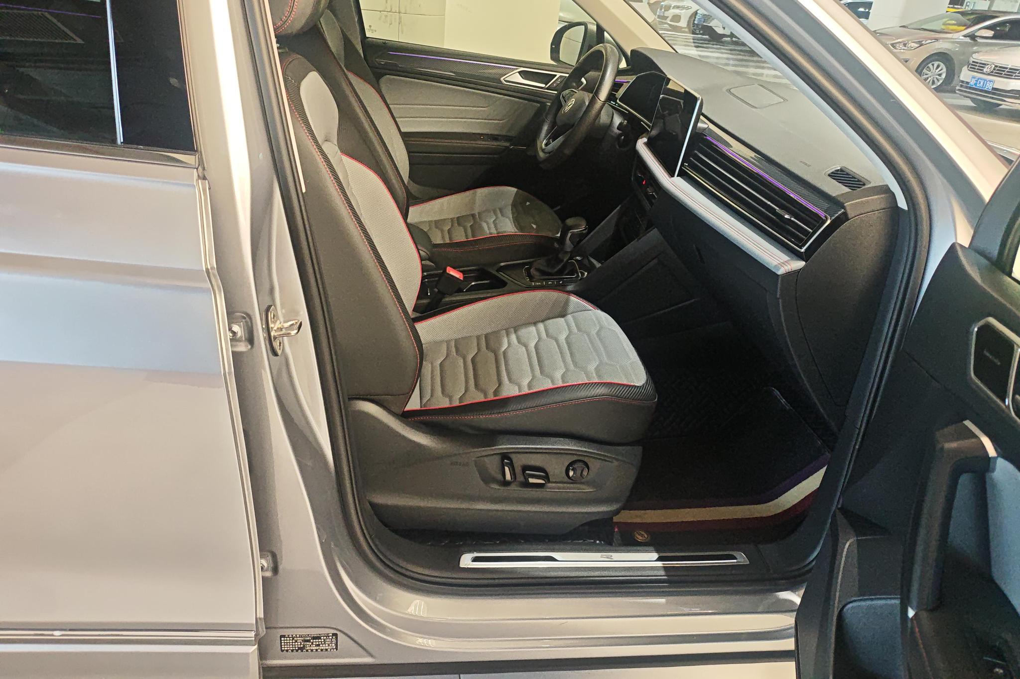 Volkswagen Tiguan L L 2022 330TSI AT R-Line Flagship