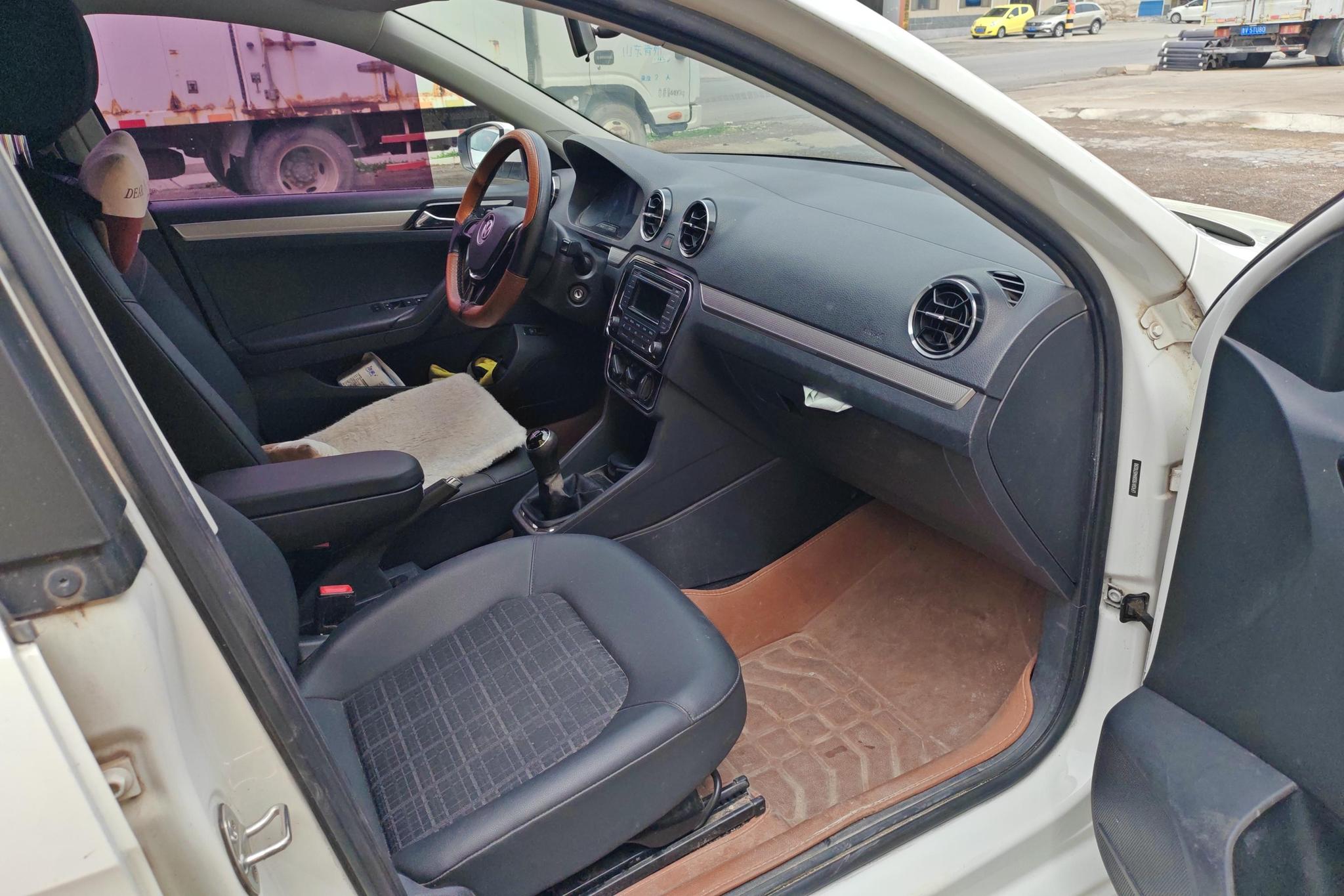 Volkswagen Jetta 2017 1.5L MT Comfort