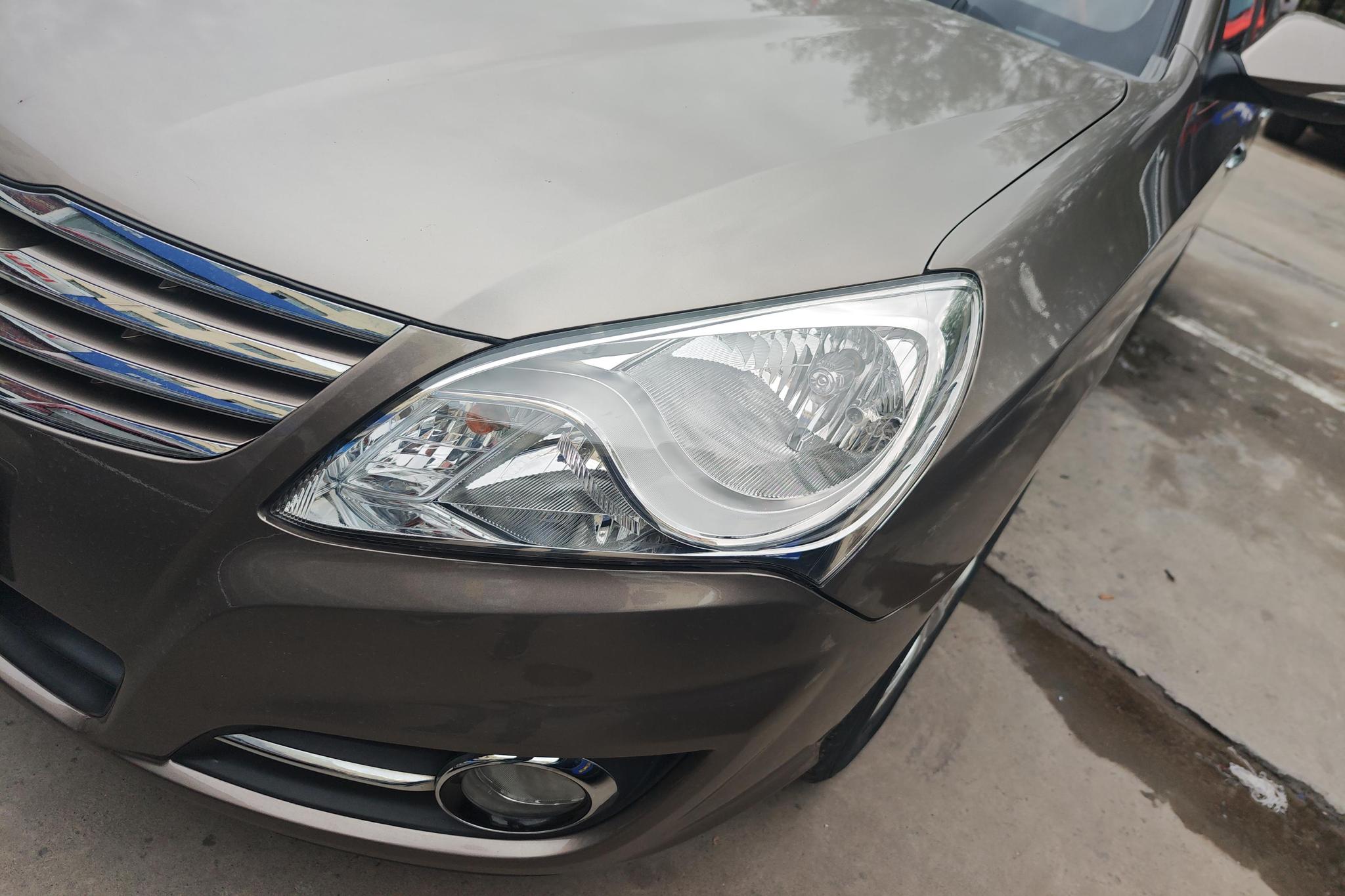 Hyundai Elantra 2011 1.6L MT Luxury
