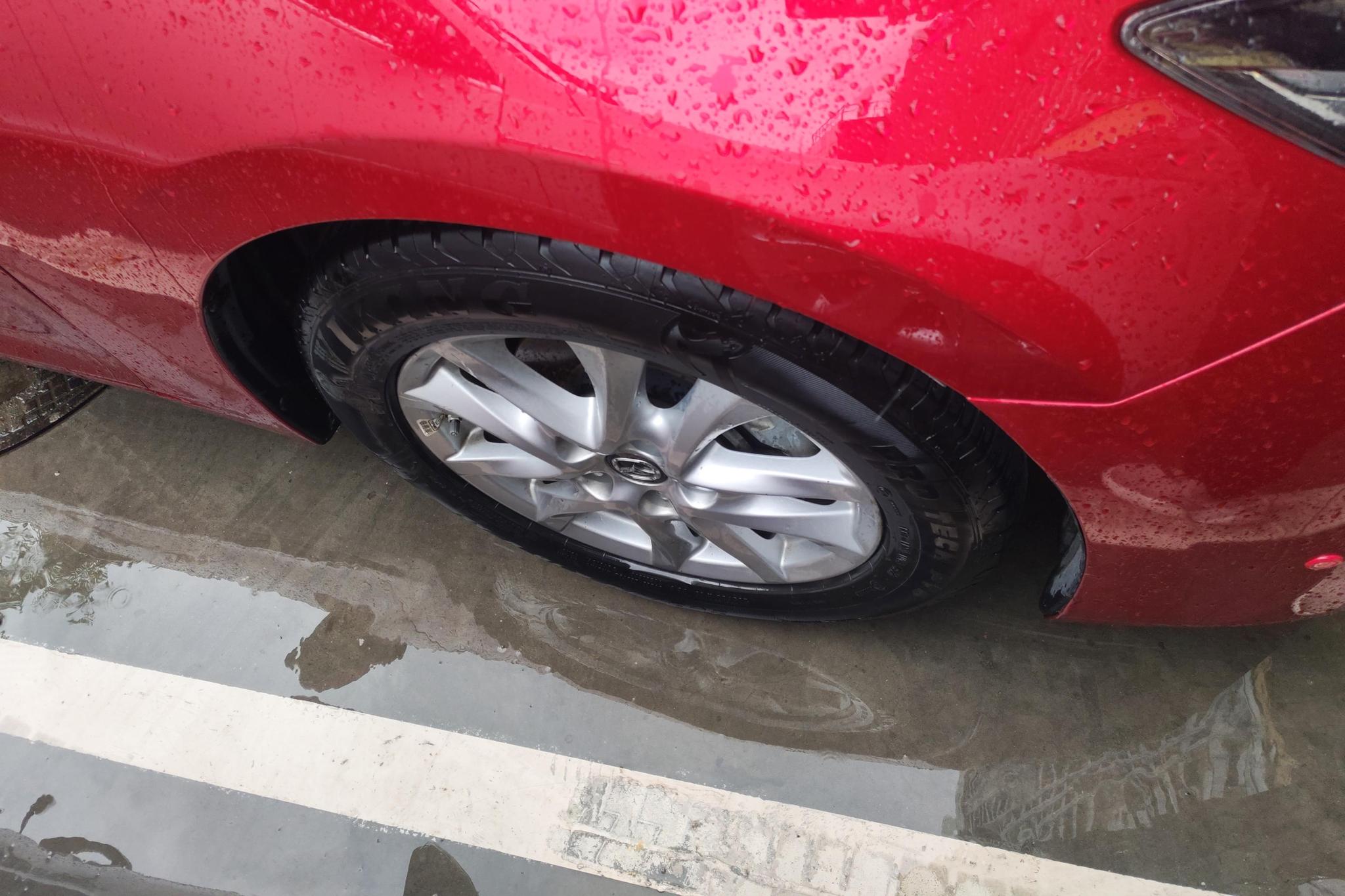 Mazda Mazda3 3 2017 1.5L AT Luxury V