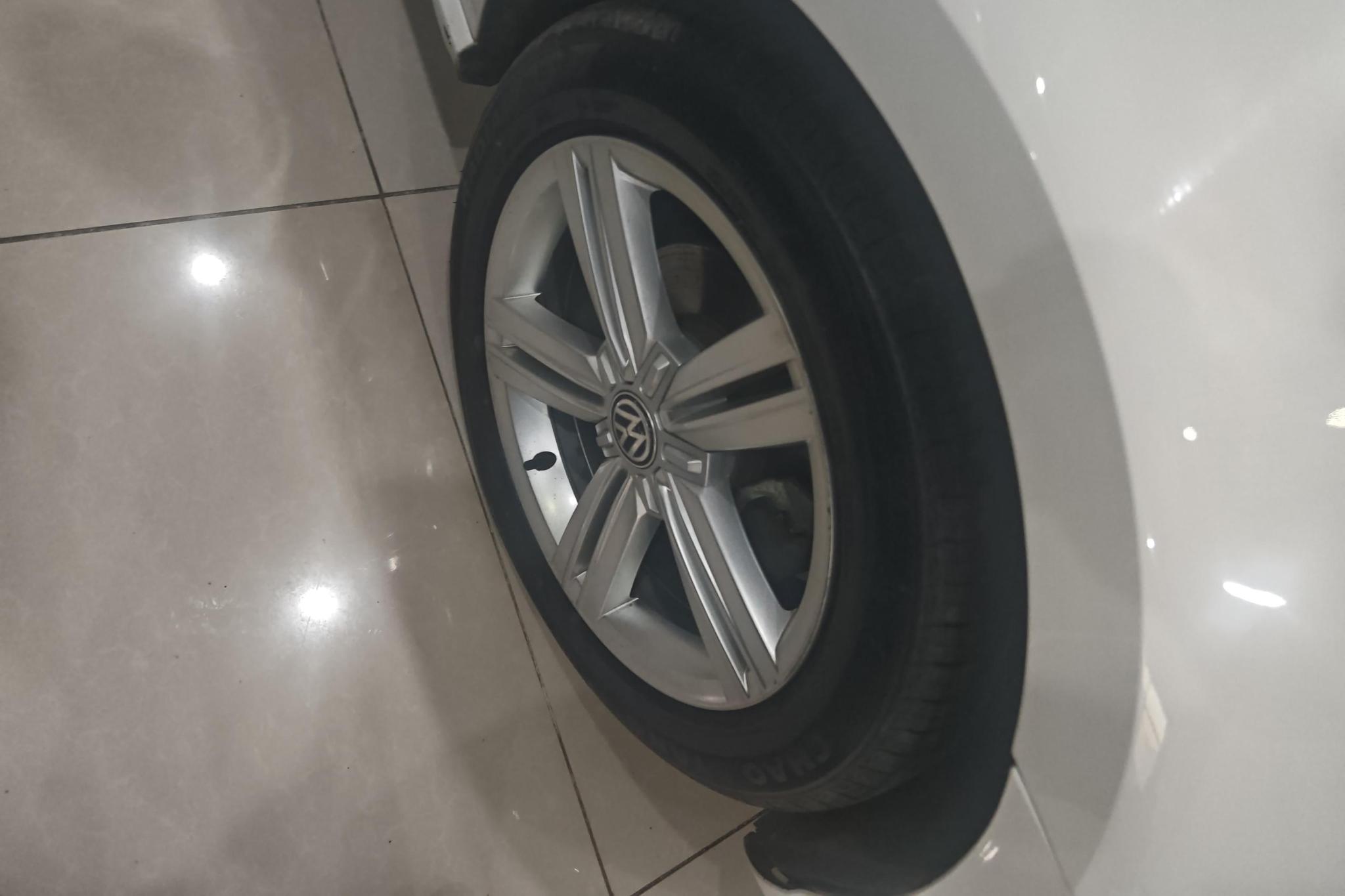 Volkswagen Lamando 2015 280TSI DSG Comfort