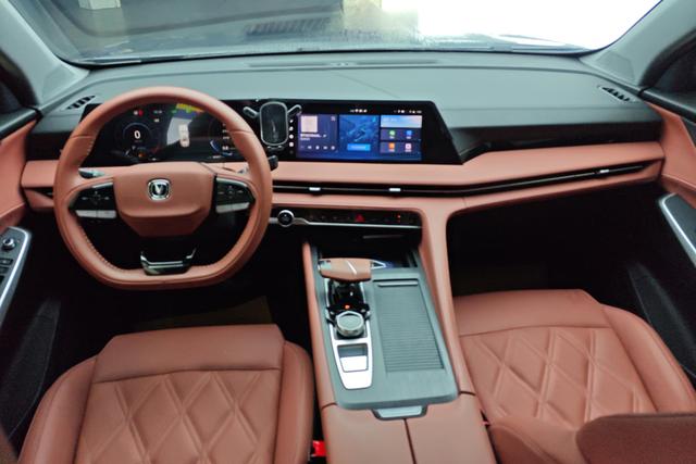 Changan CS75 PLUS 2023 1.5 T ATPremium — фото 13