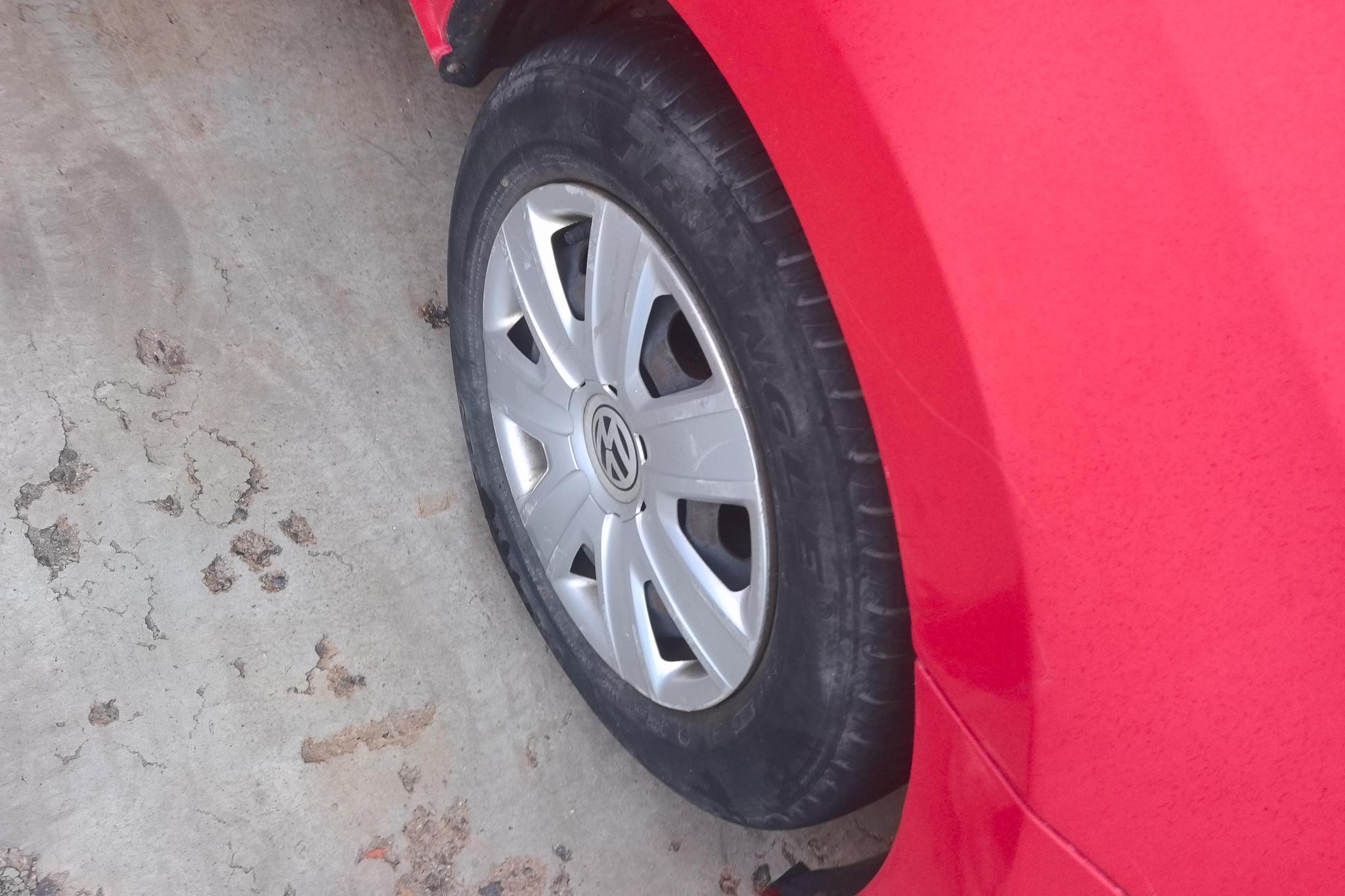 Volkswagen Polo 2011 1.4L MT